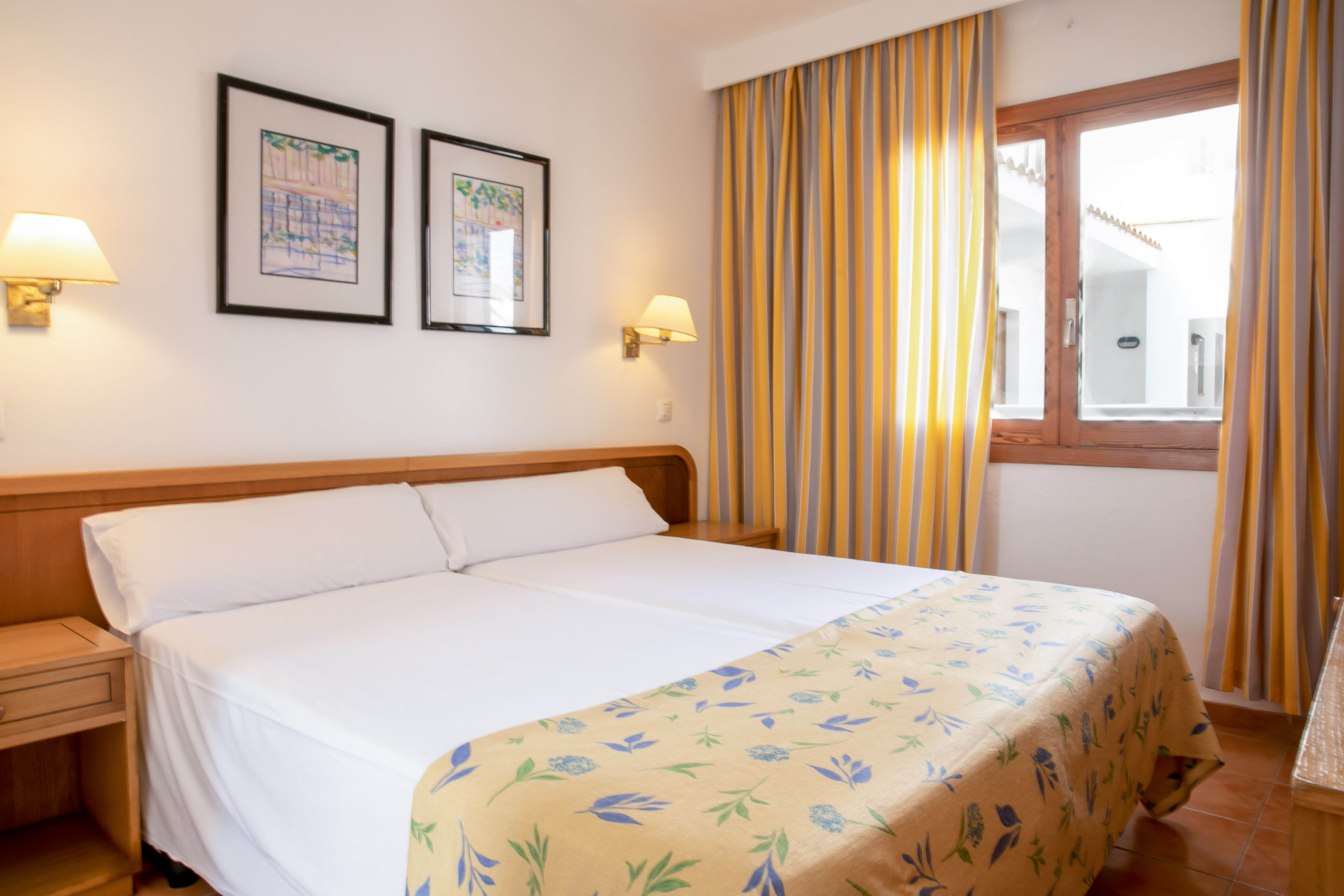 Apartment Capacity 8 Two Bedrooms