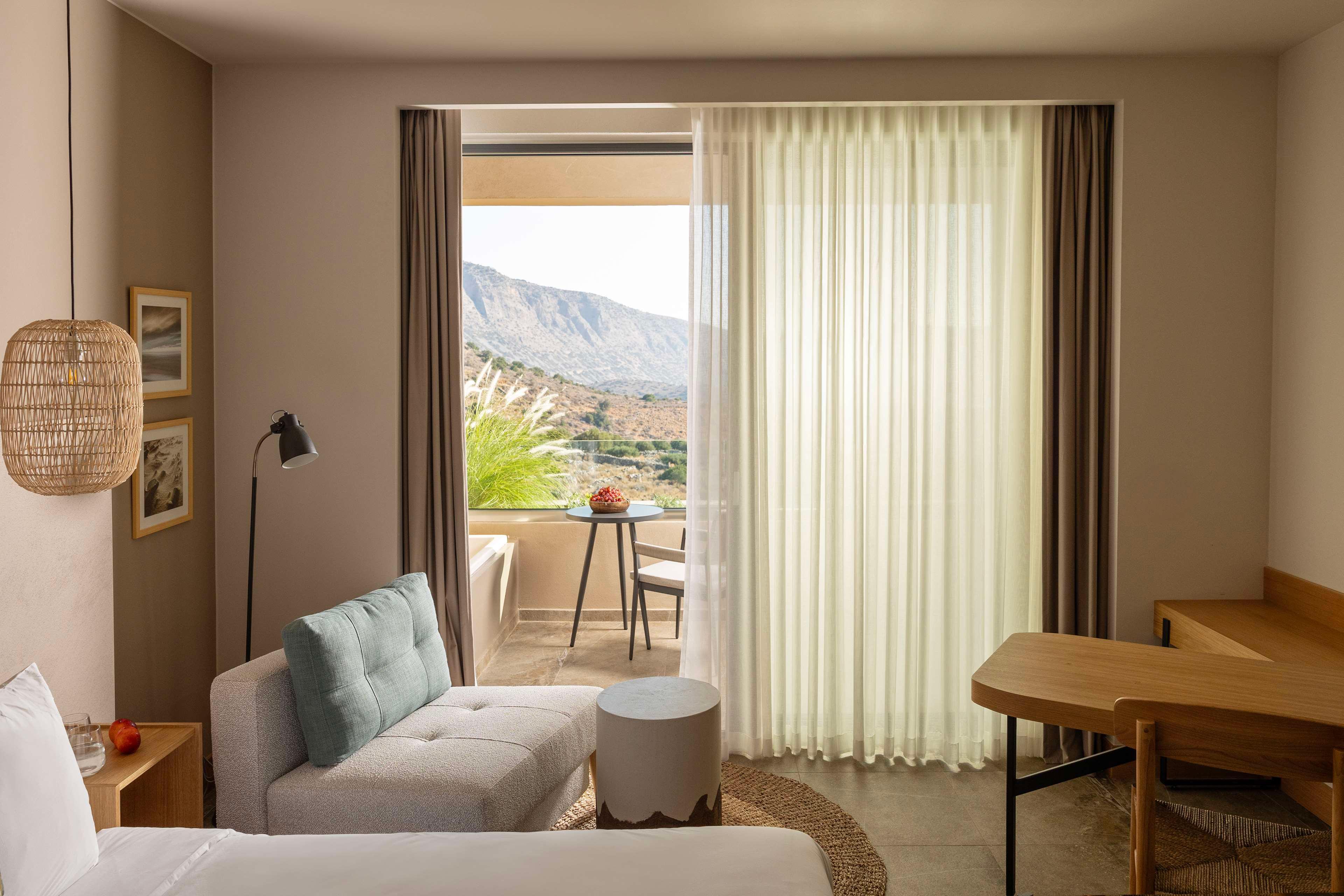 Suite Queen Size Bed