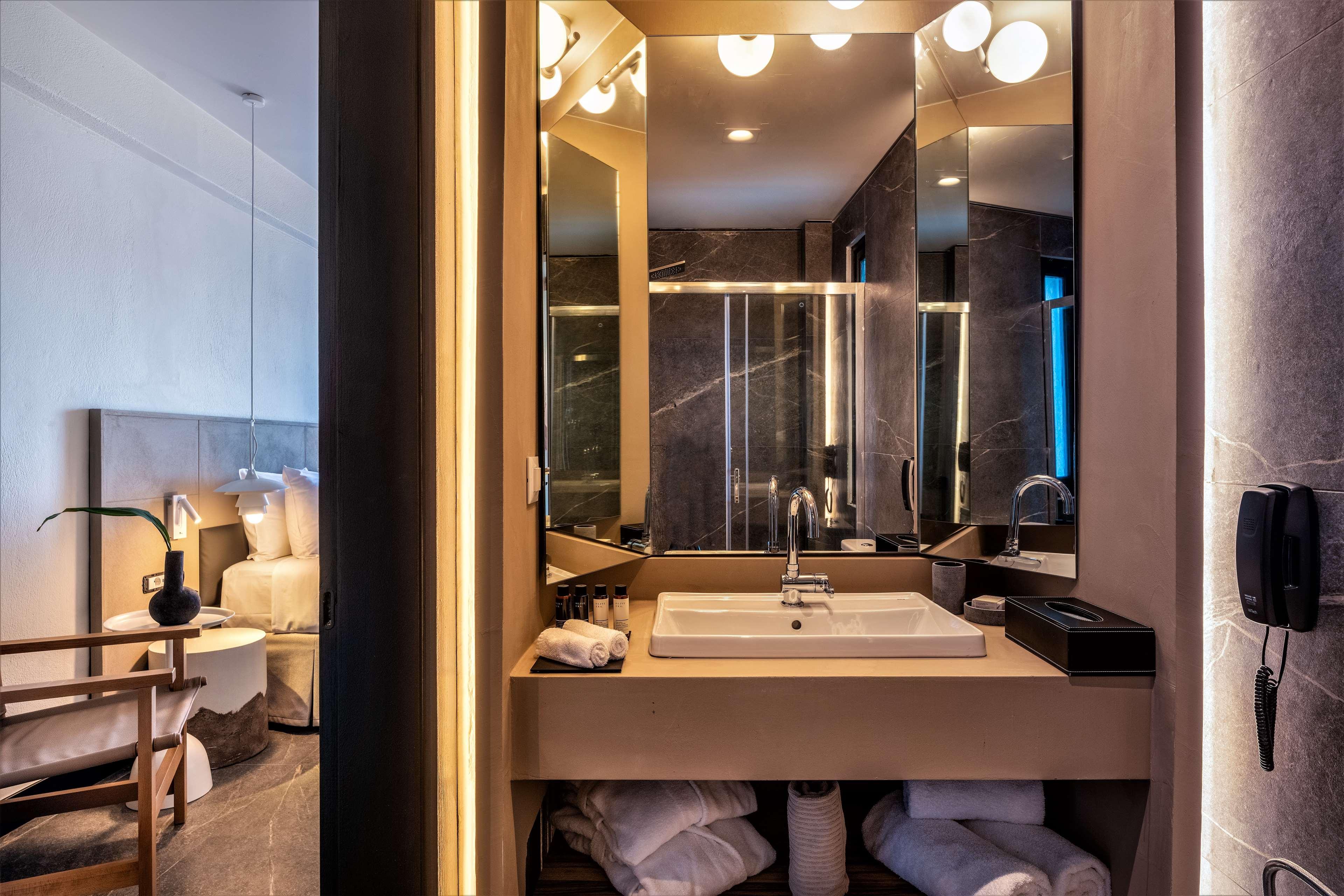 Double Queen Size Bed