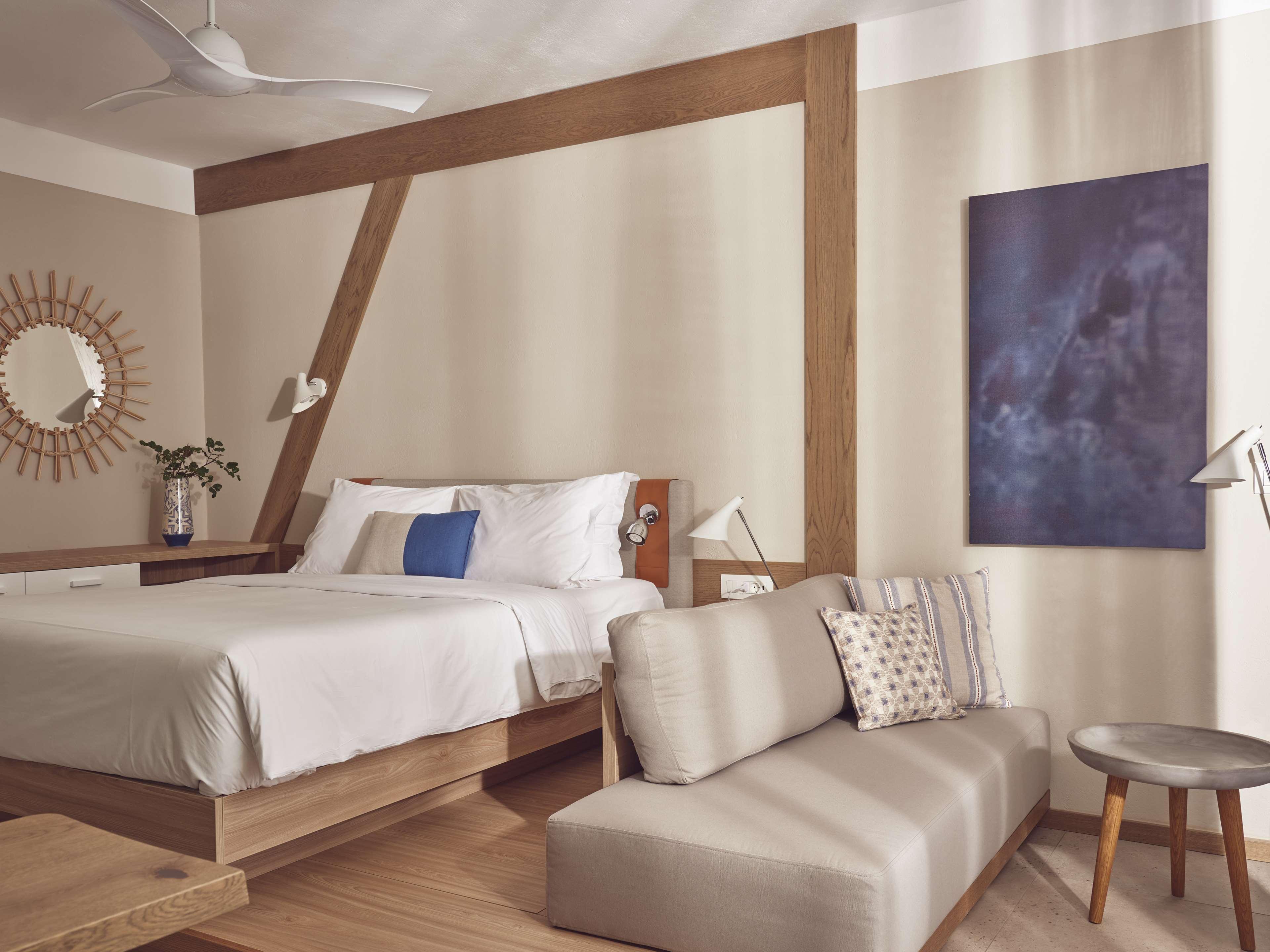 Suite Queen Size Bed