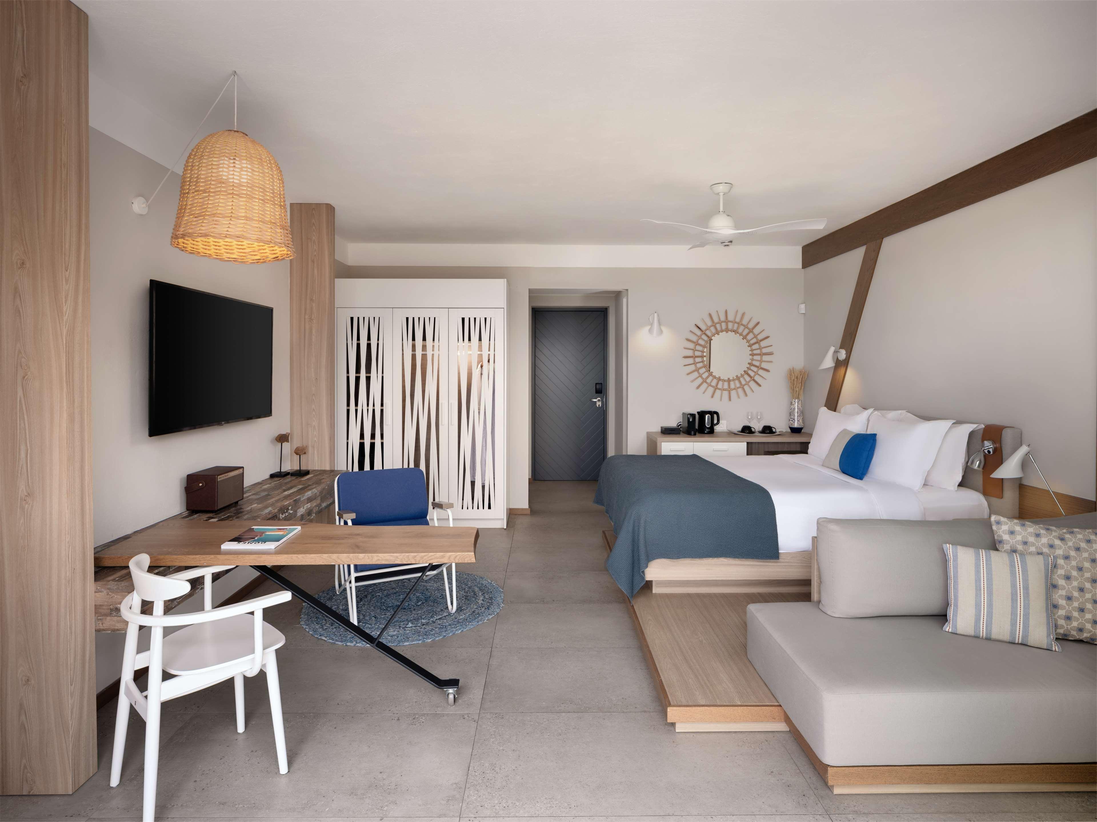 Suite Queen Size Bed