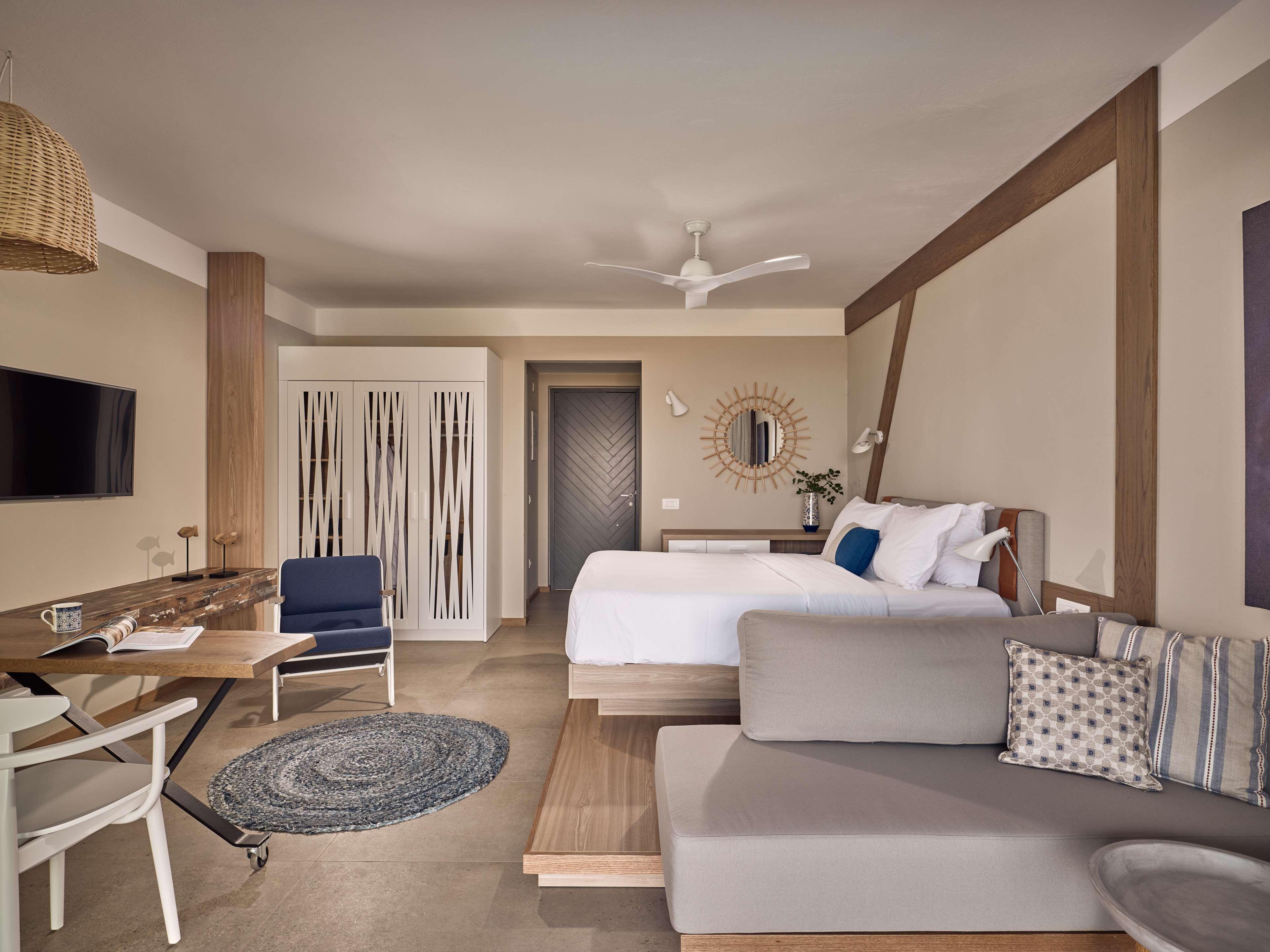 Suite Queen Size Bed