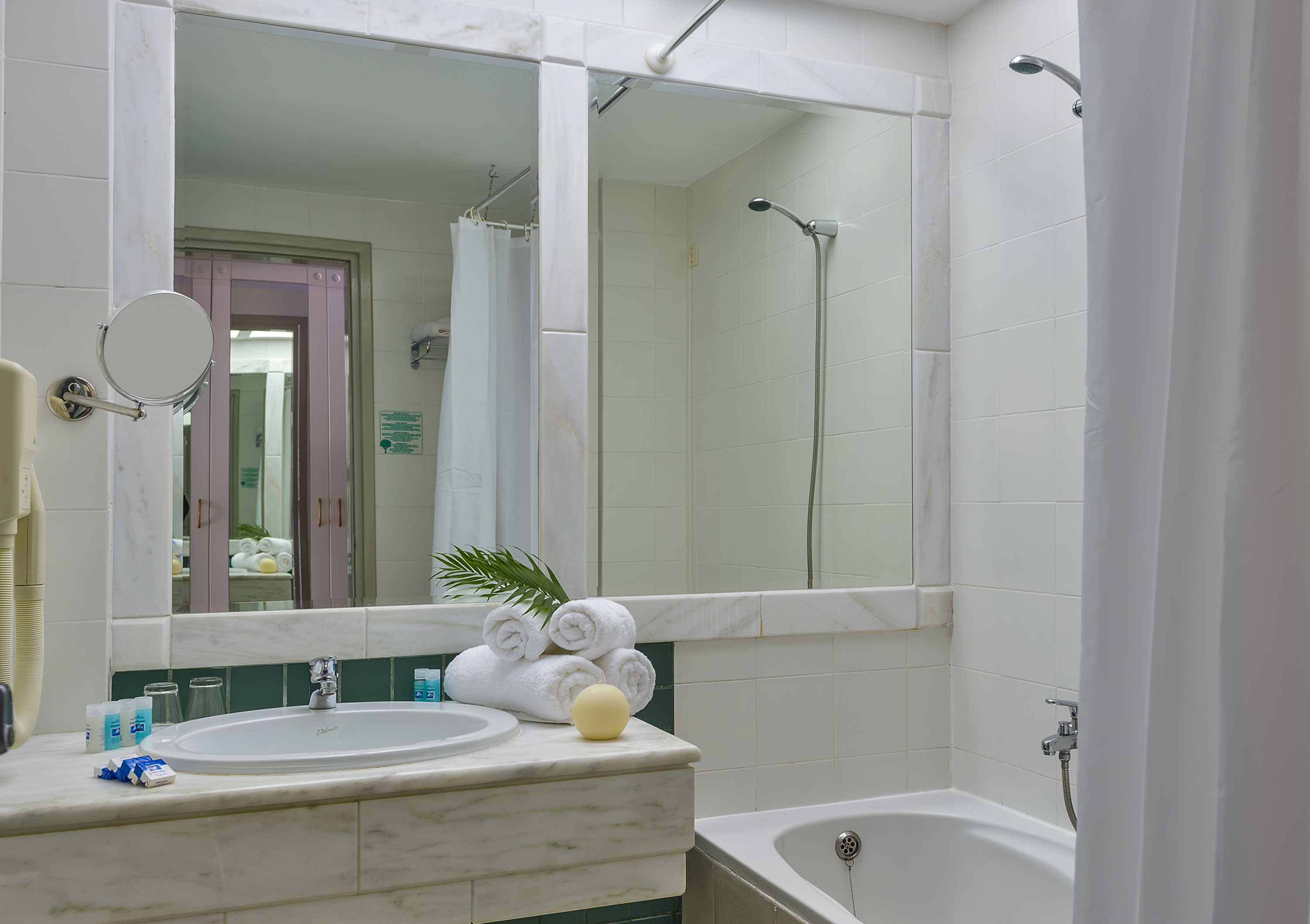 Double or Twin Superior Sea View