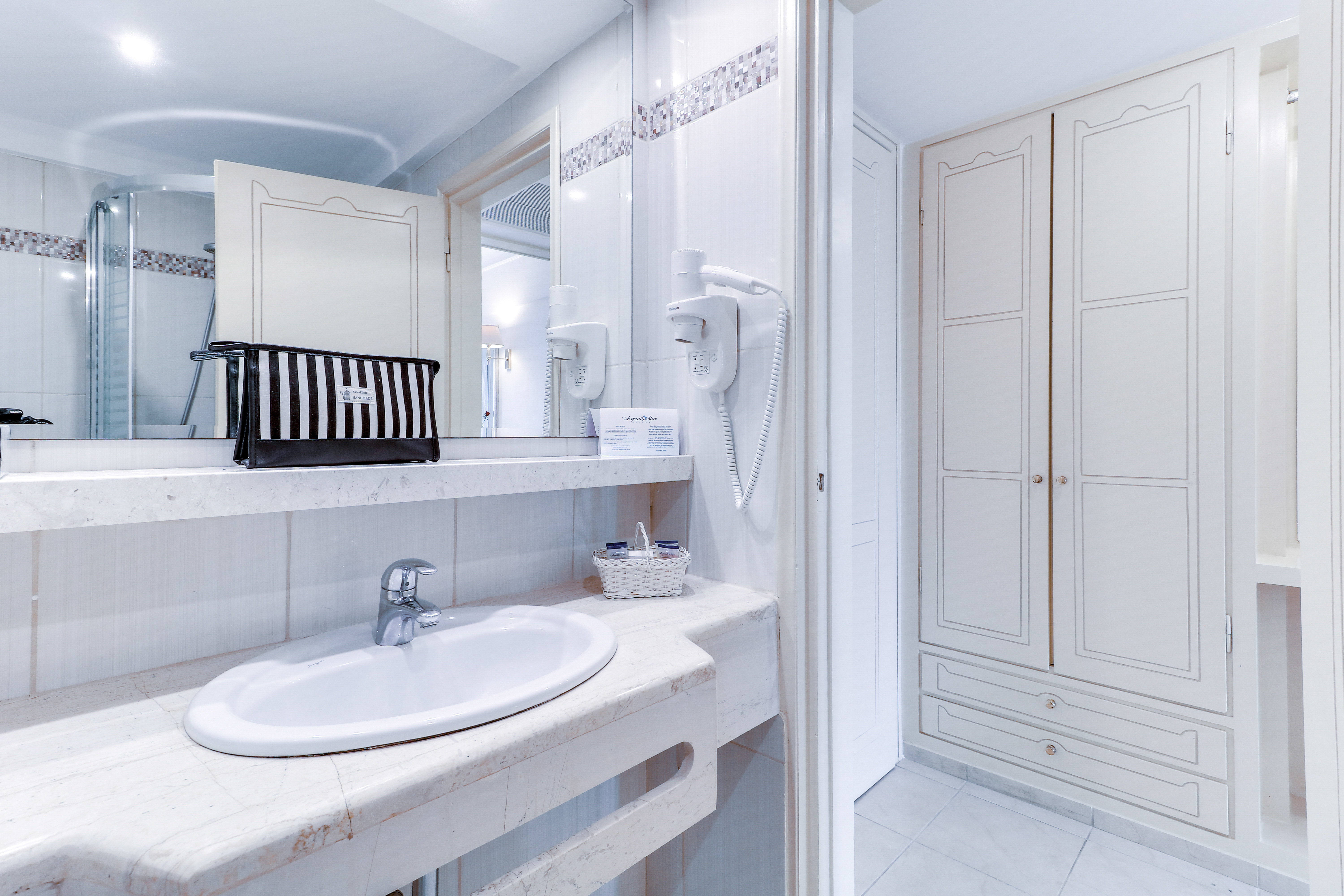 Double or Twin Mountain View