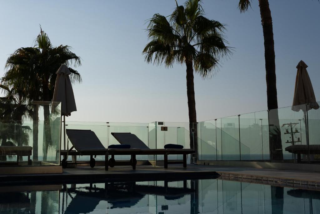 Family Room Two Bedrooms with Private Pool