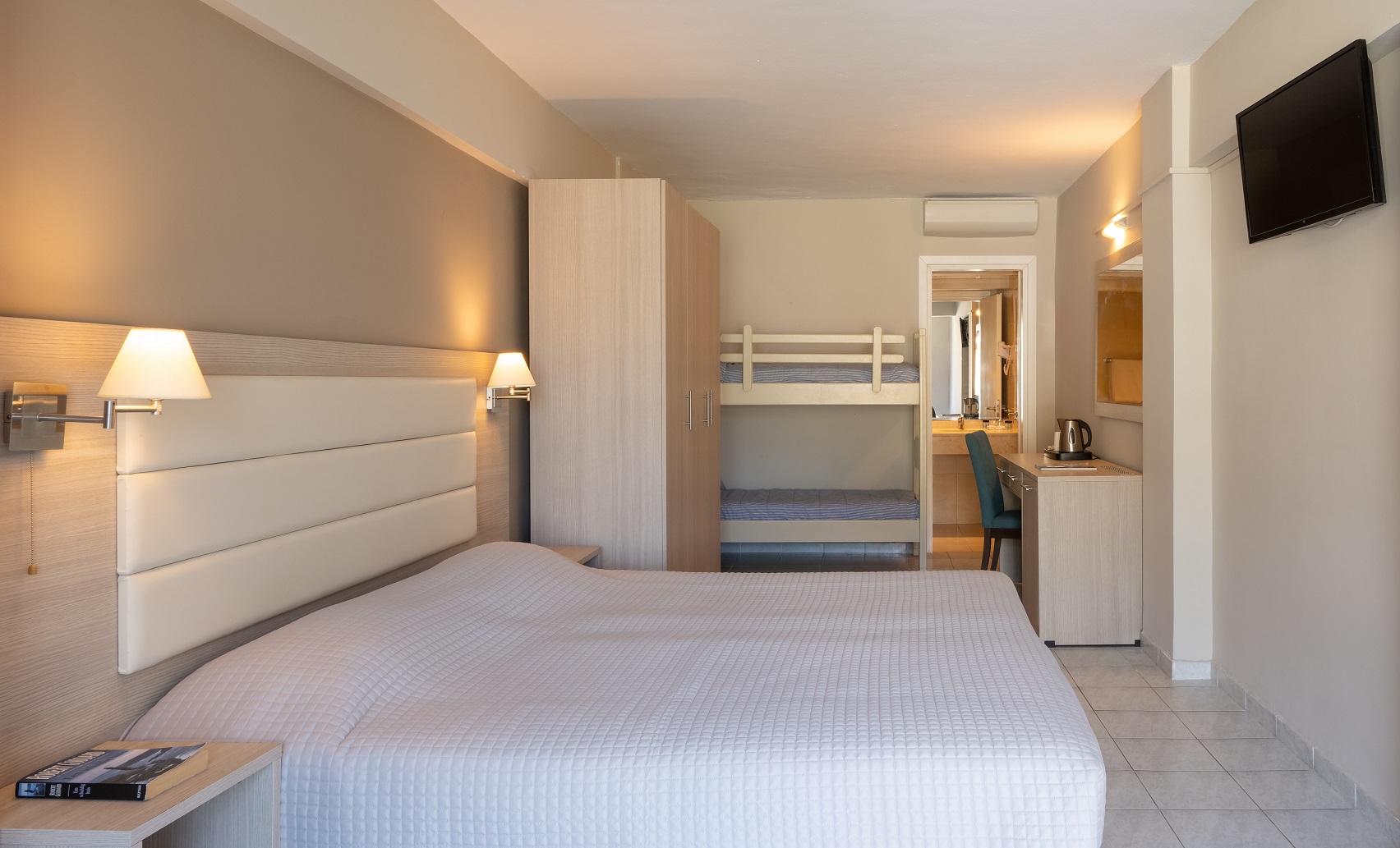 Quadruple Comfort Sea View