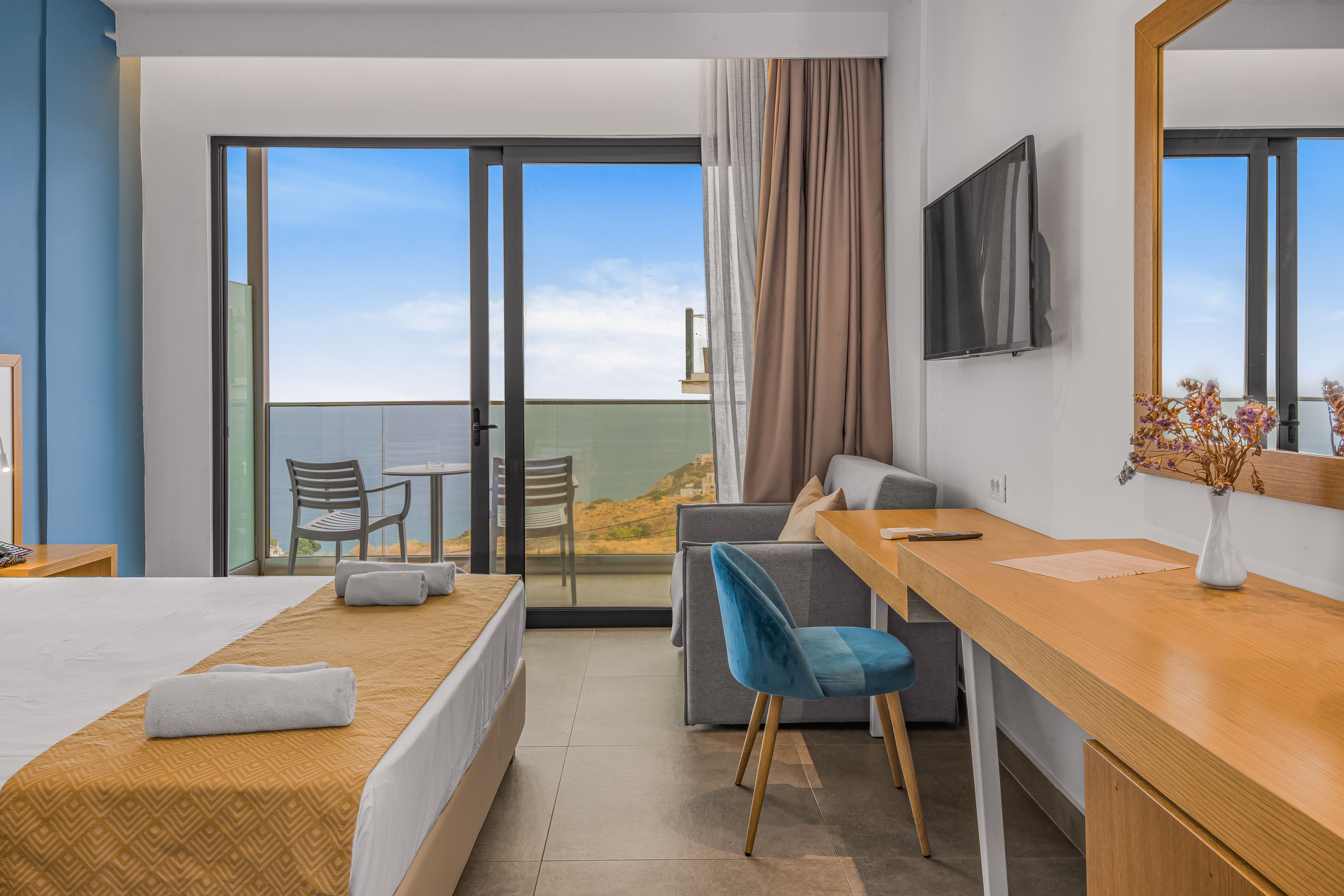 Double or Twin Superior Sea View