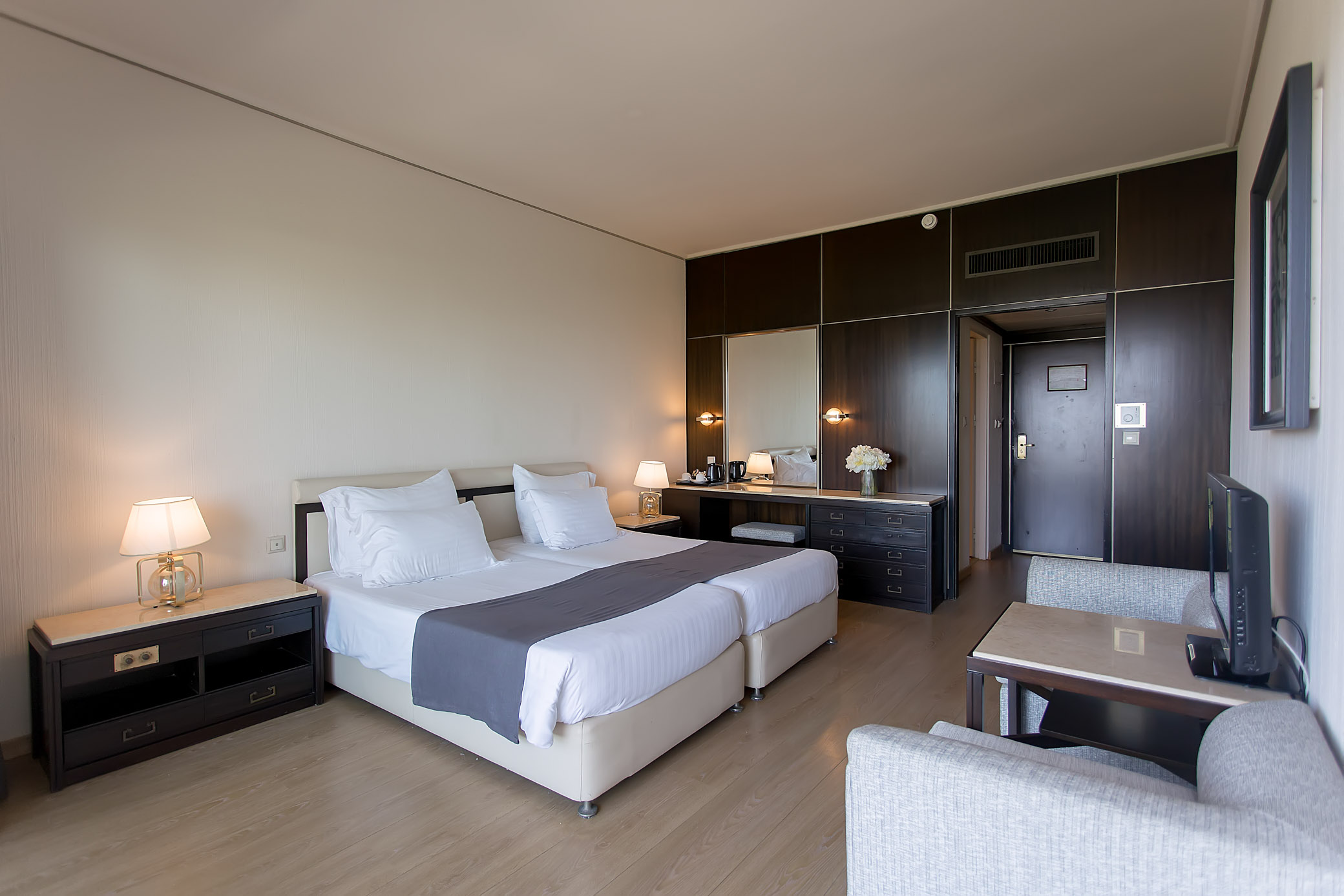 Twin Superior Lake View