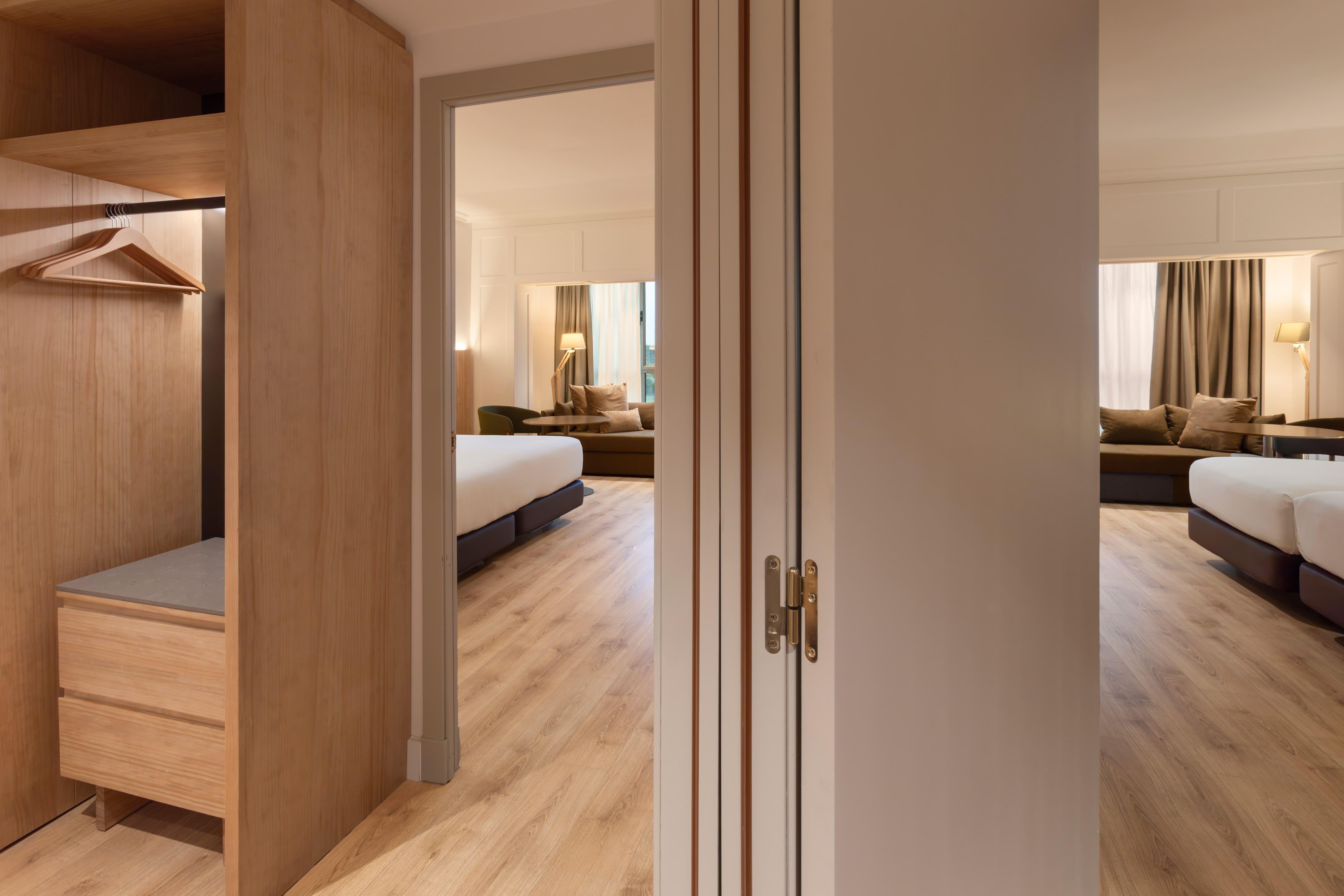 Family Room Connecting Room