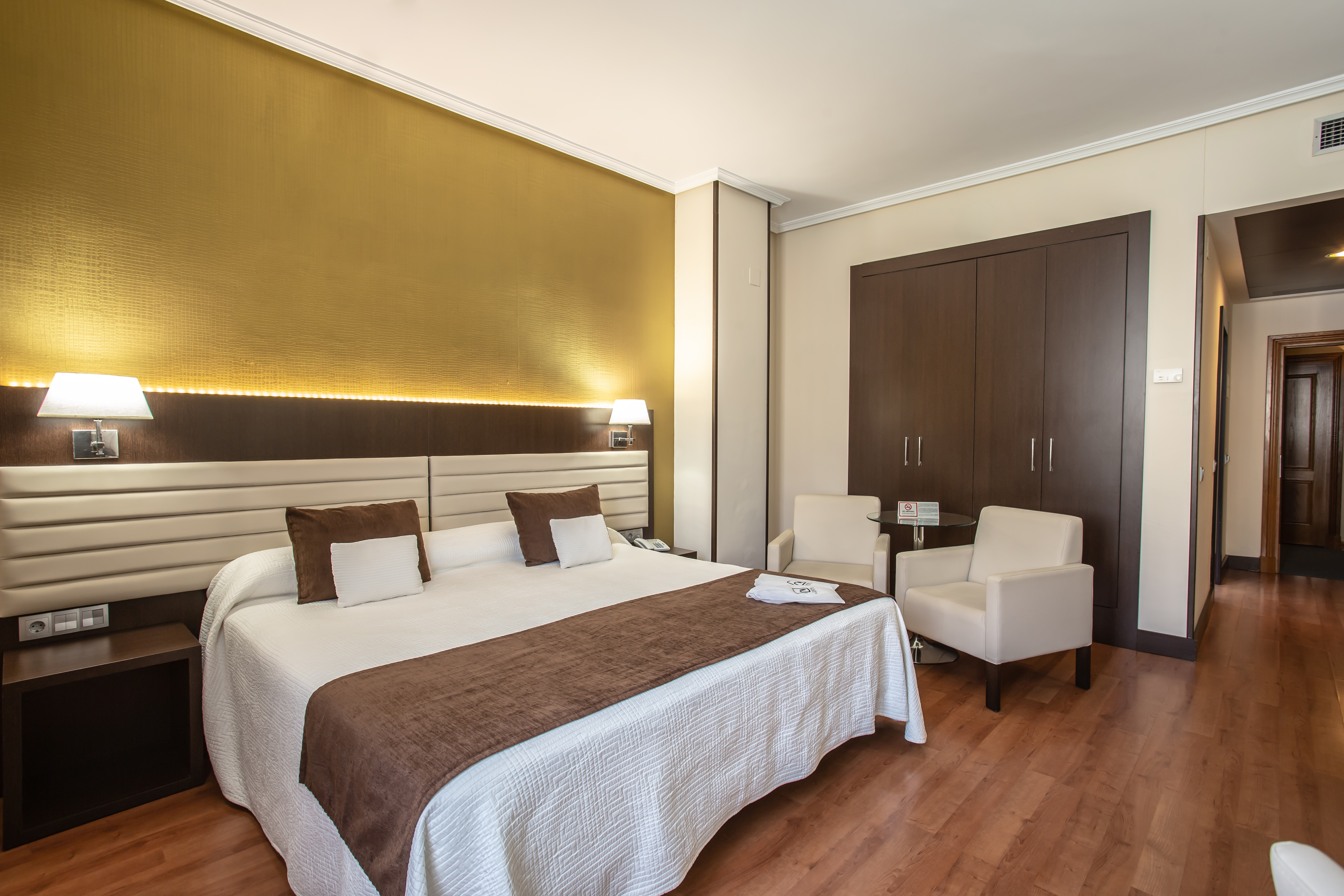 Double or Twin Standard