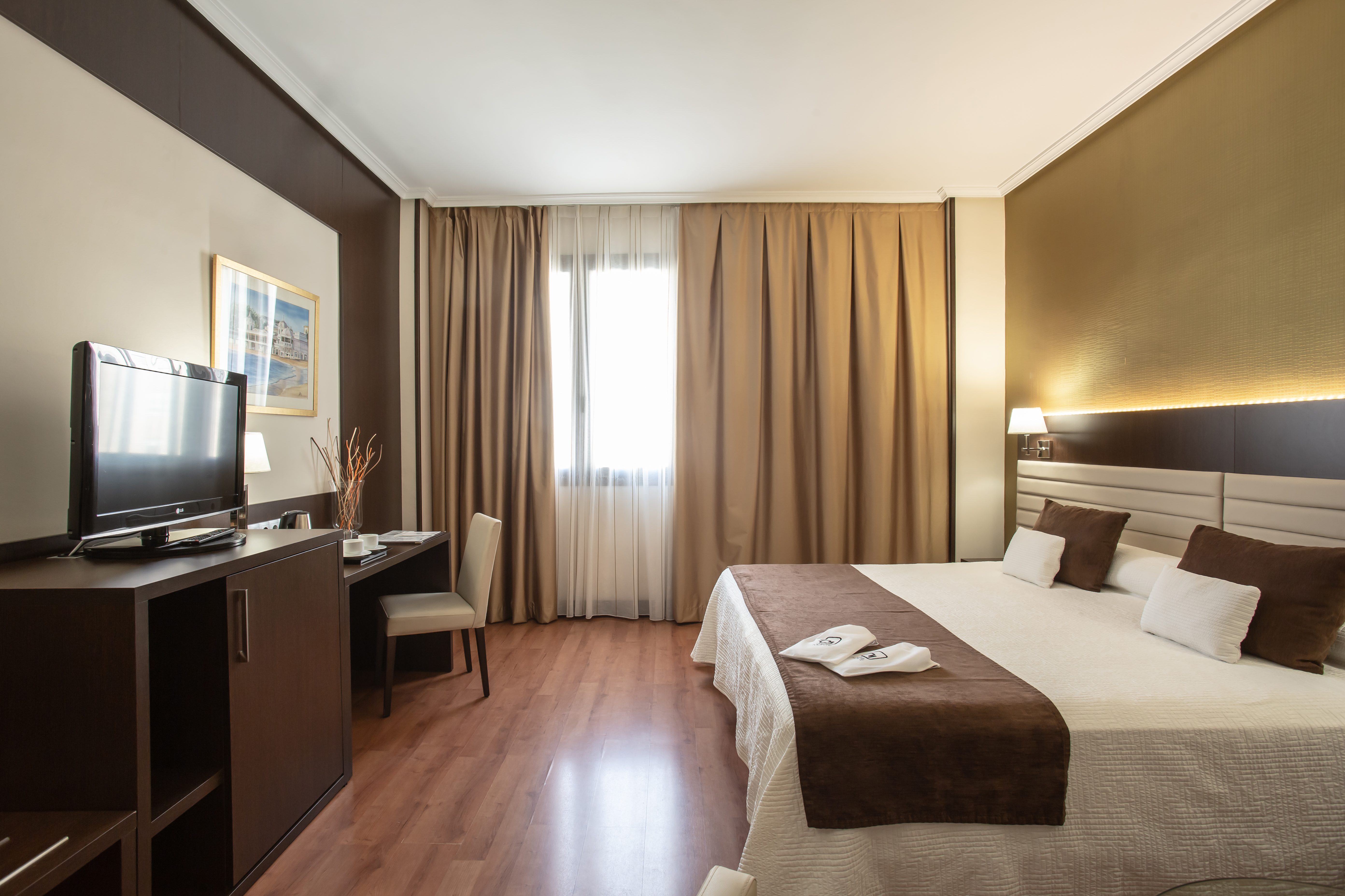 Double or Twin Standard