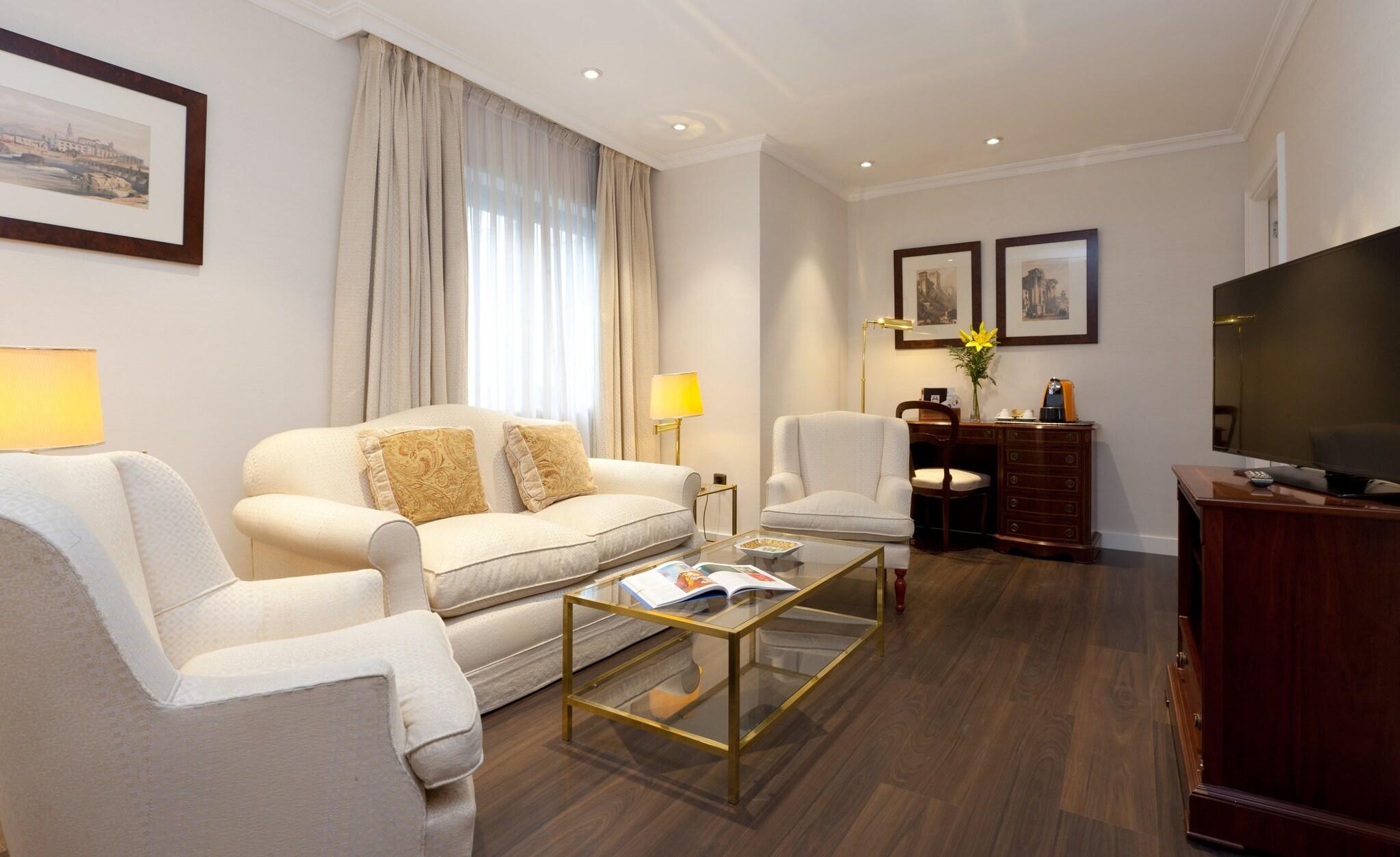 Suite Queen Size Bed