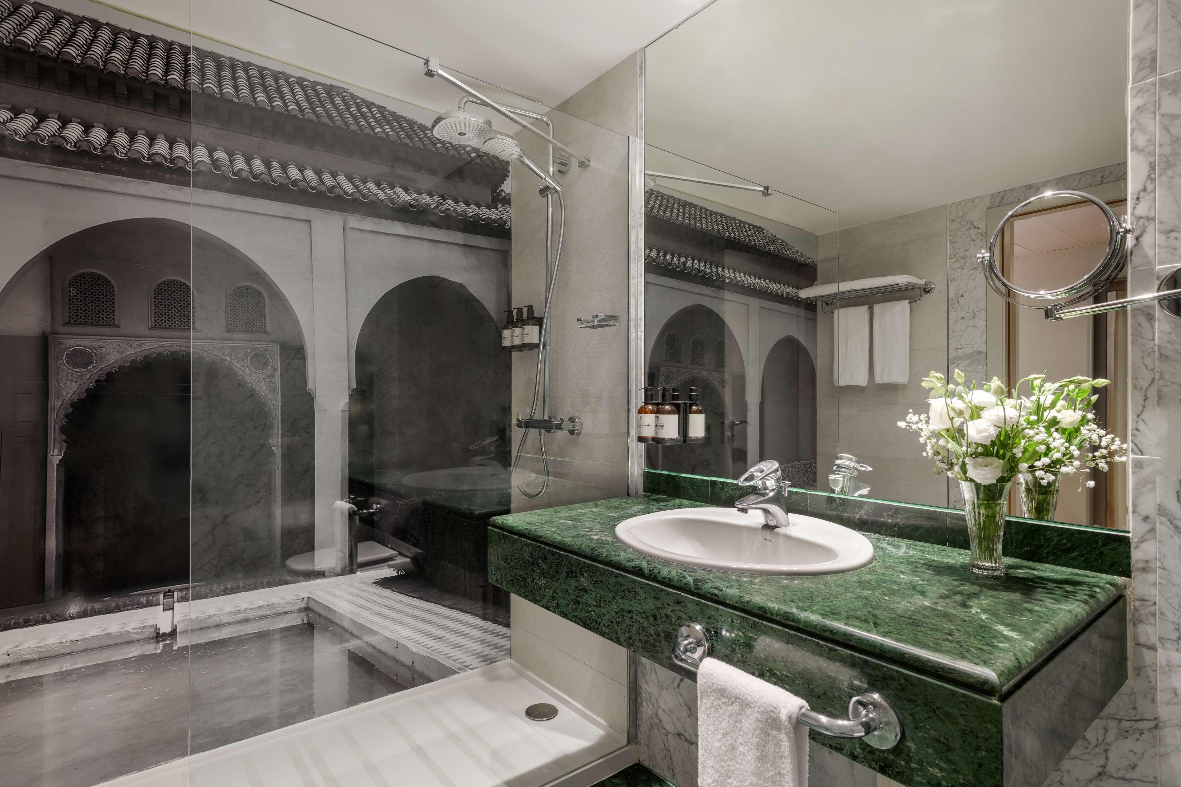 Family Room Capacity 1