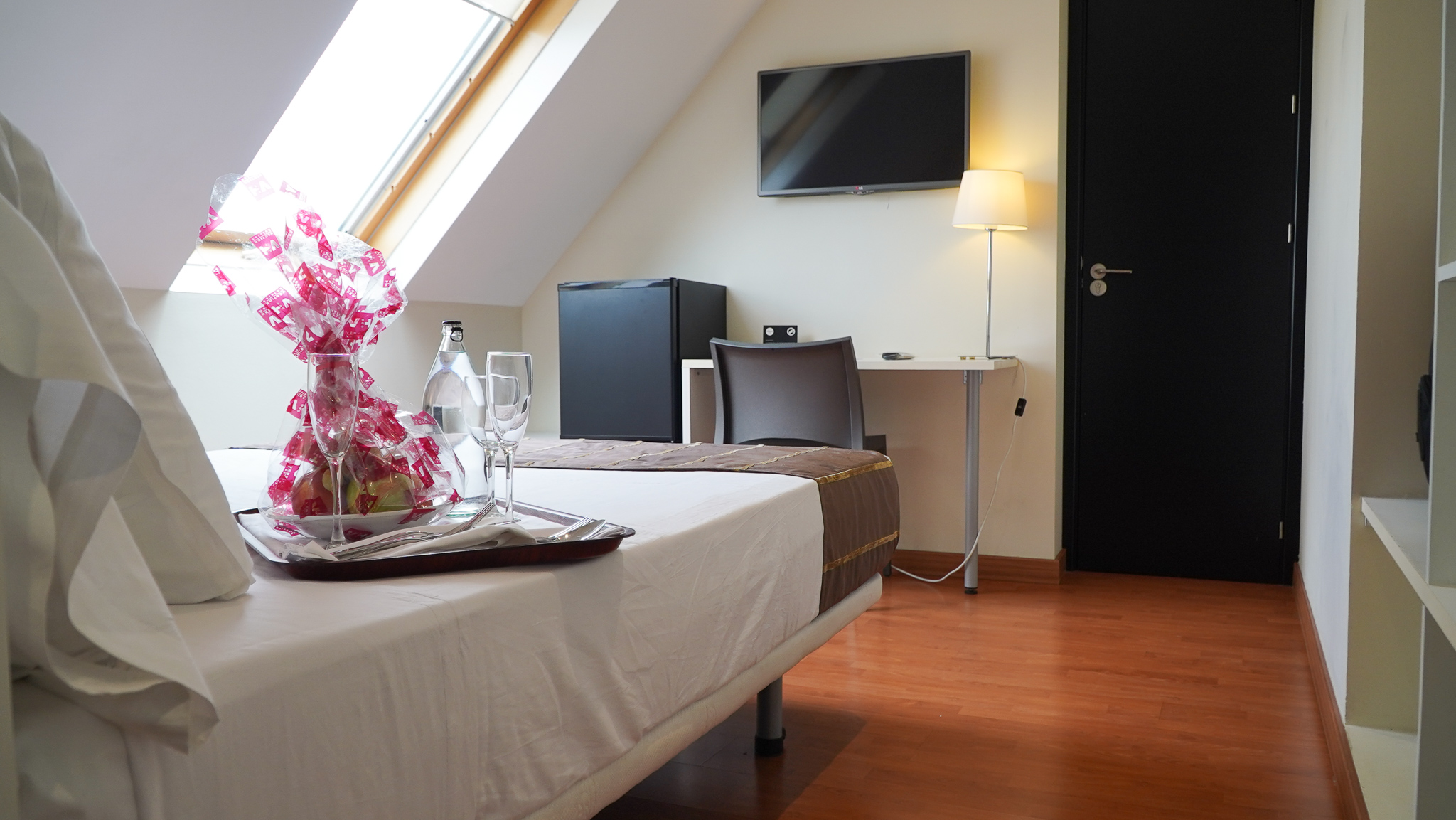 Double Single Economy