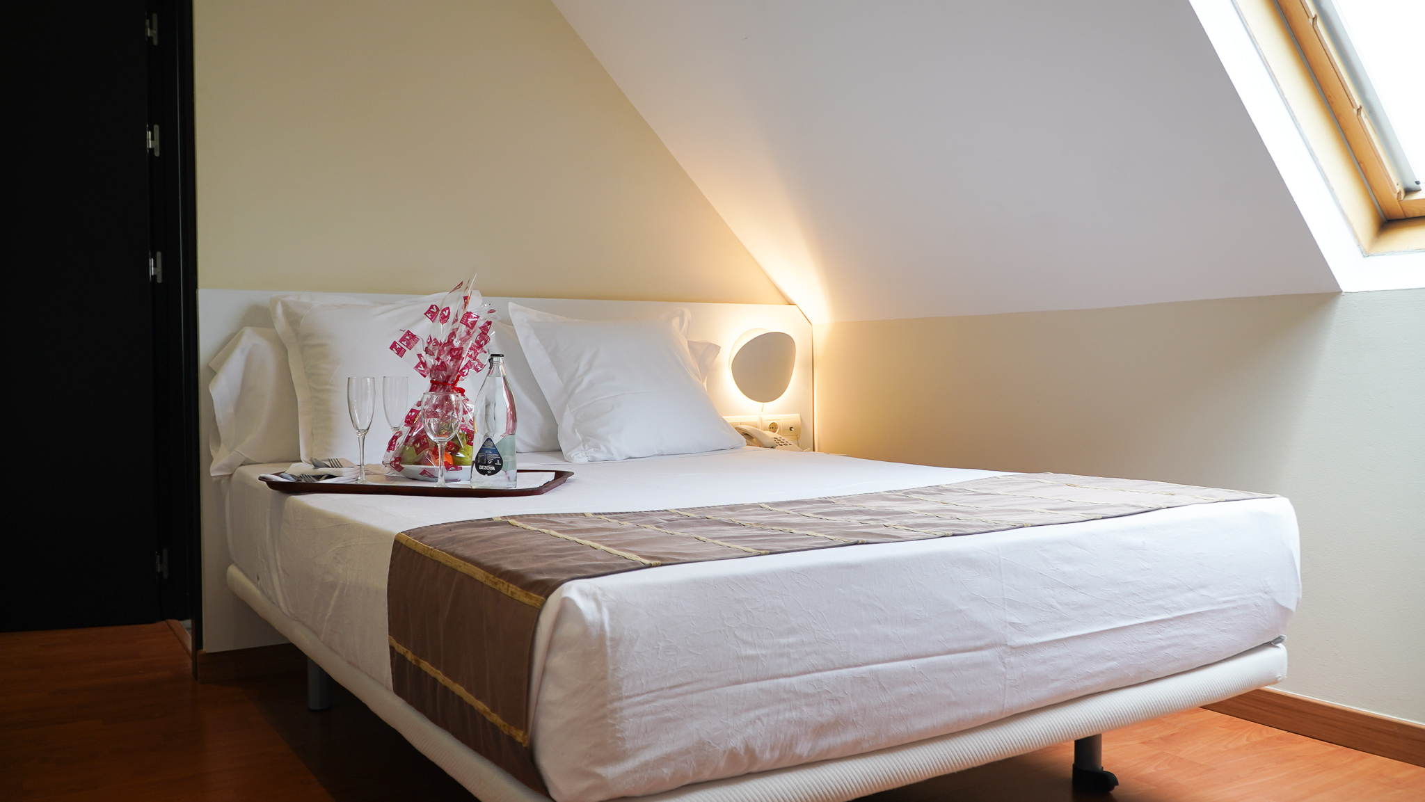 Double Single Economy