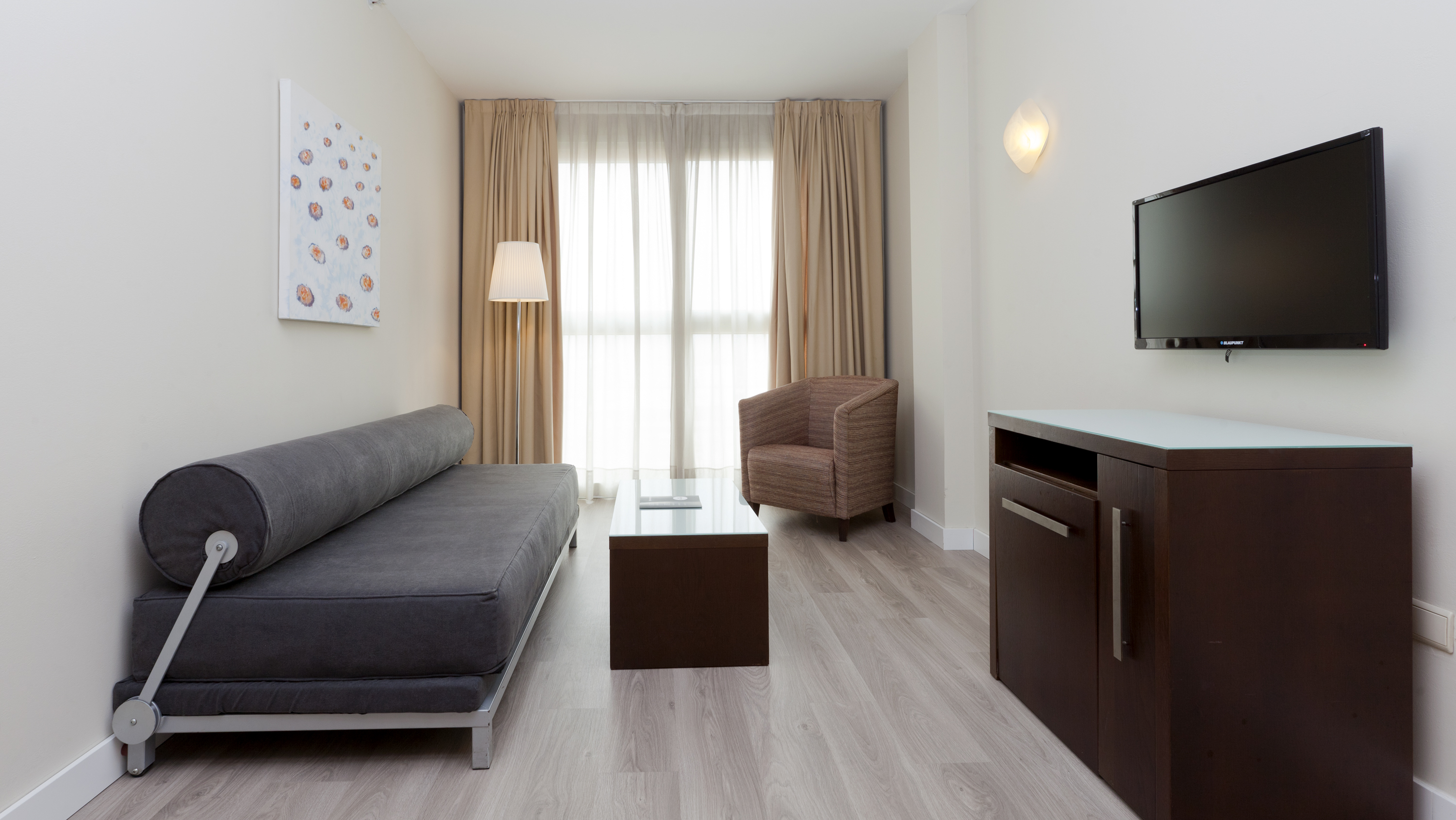 Family Room Capacity 4