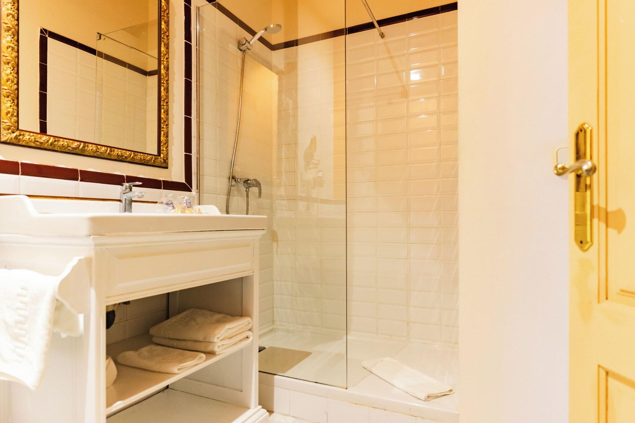 Double or Twin Two Beds