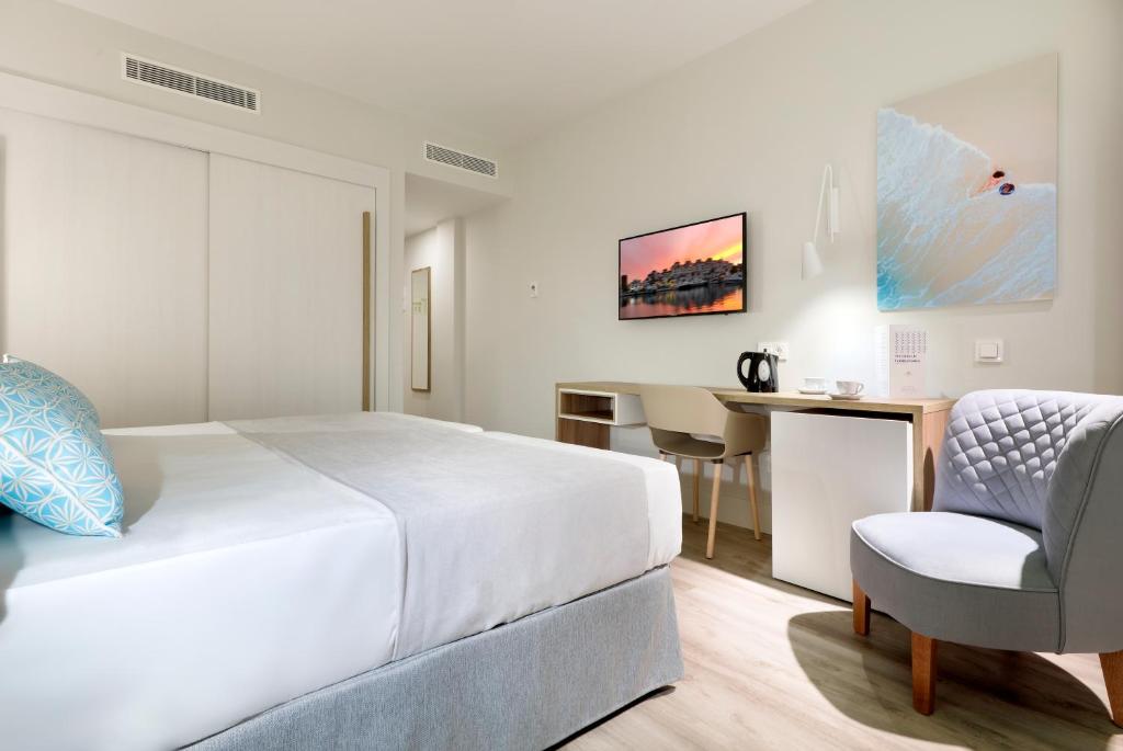 Double or Twin Deluxe