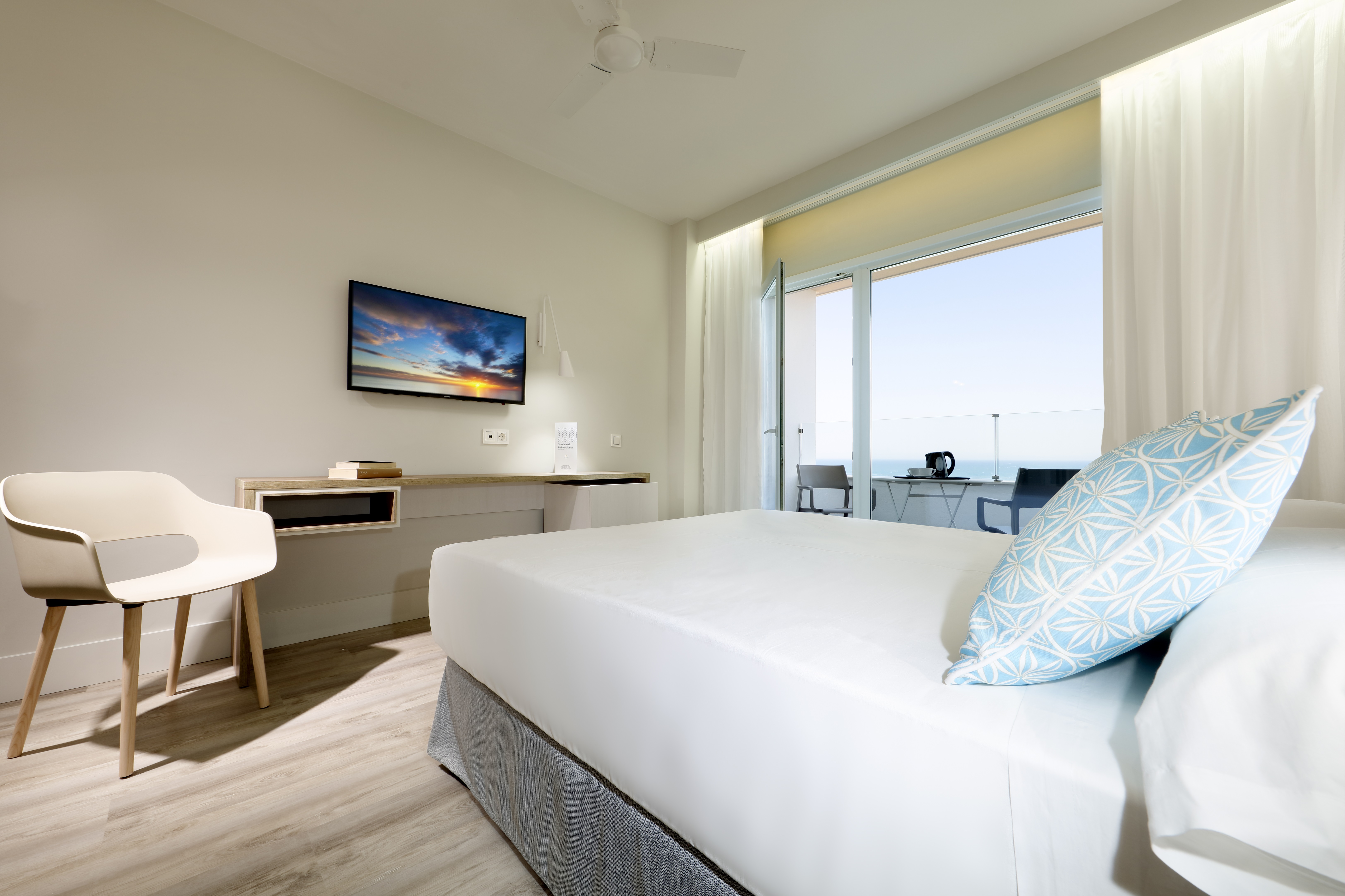 Double or Twin Deluxe Sea View