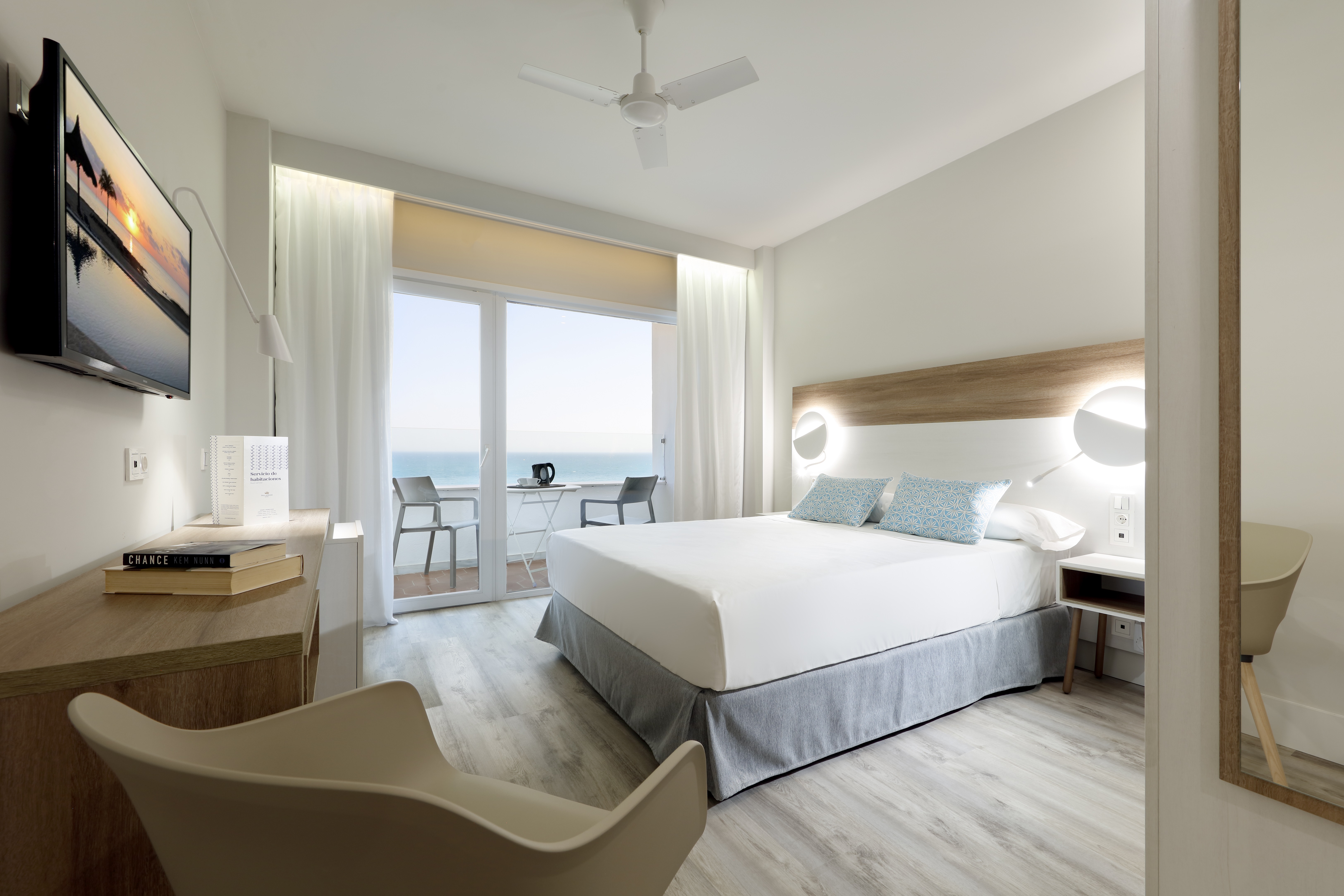 Double or Twin Deluxe Sea View