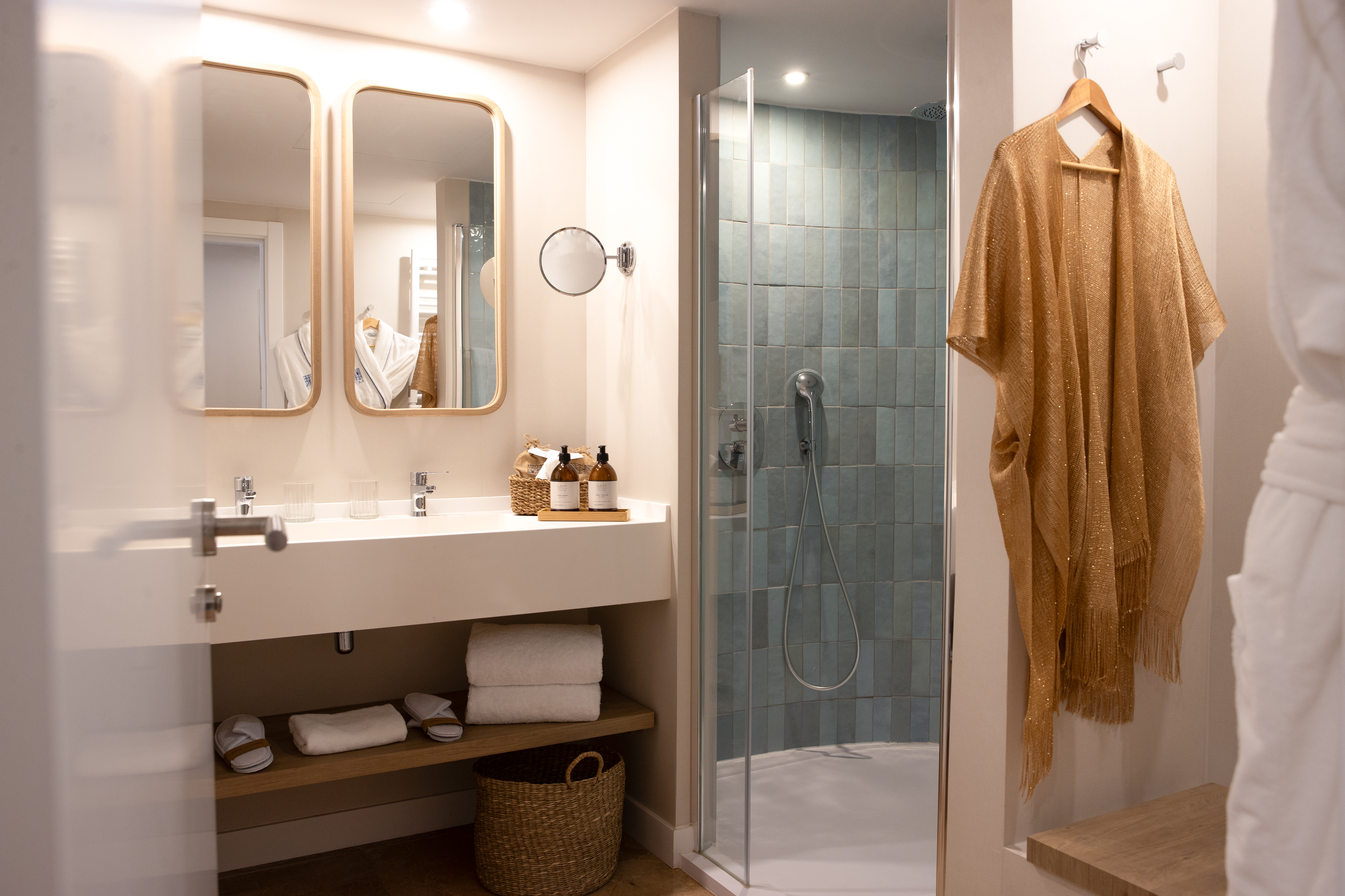 Double or Twin Deluxe