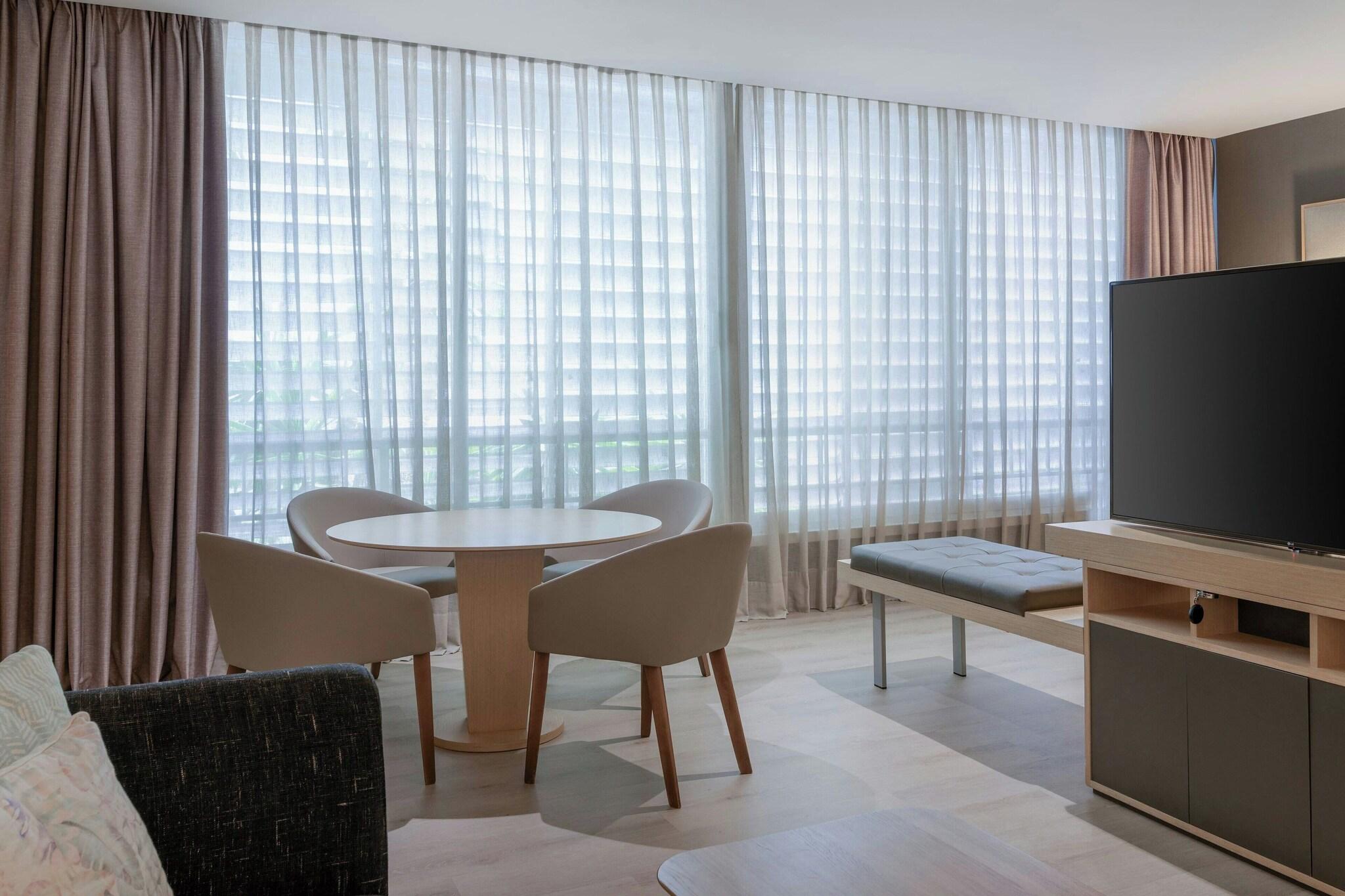 Twin Premium One Bedroom