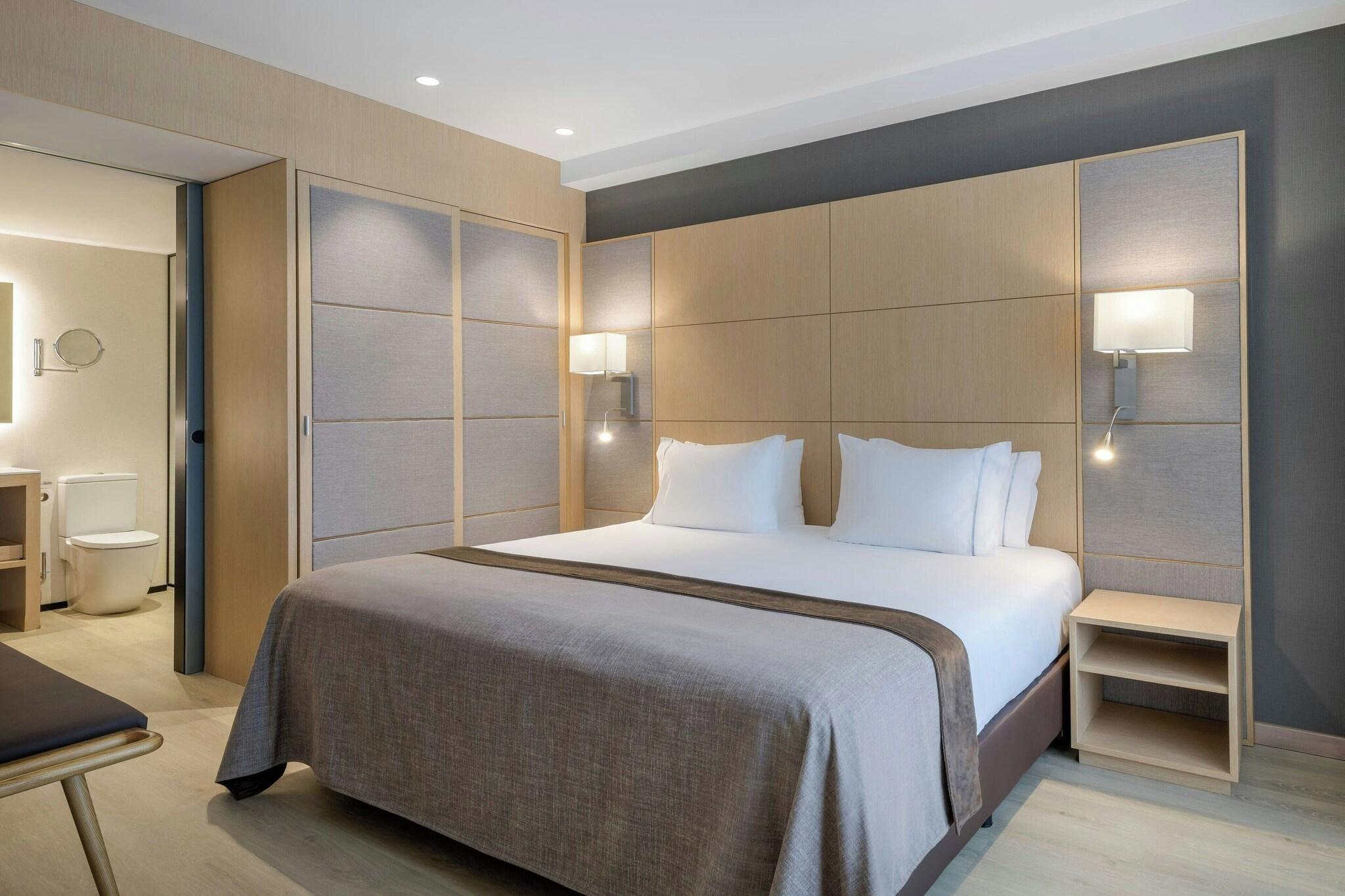 Double Premium with Views