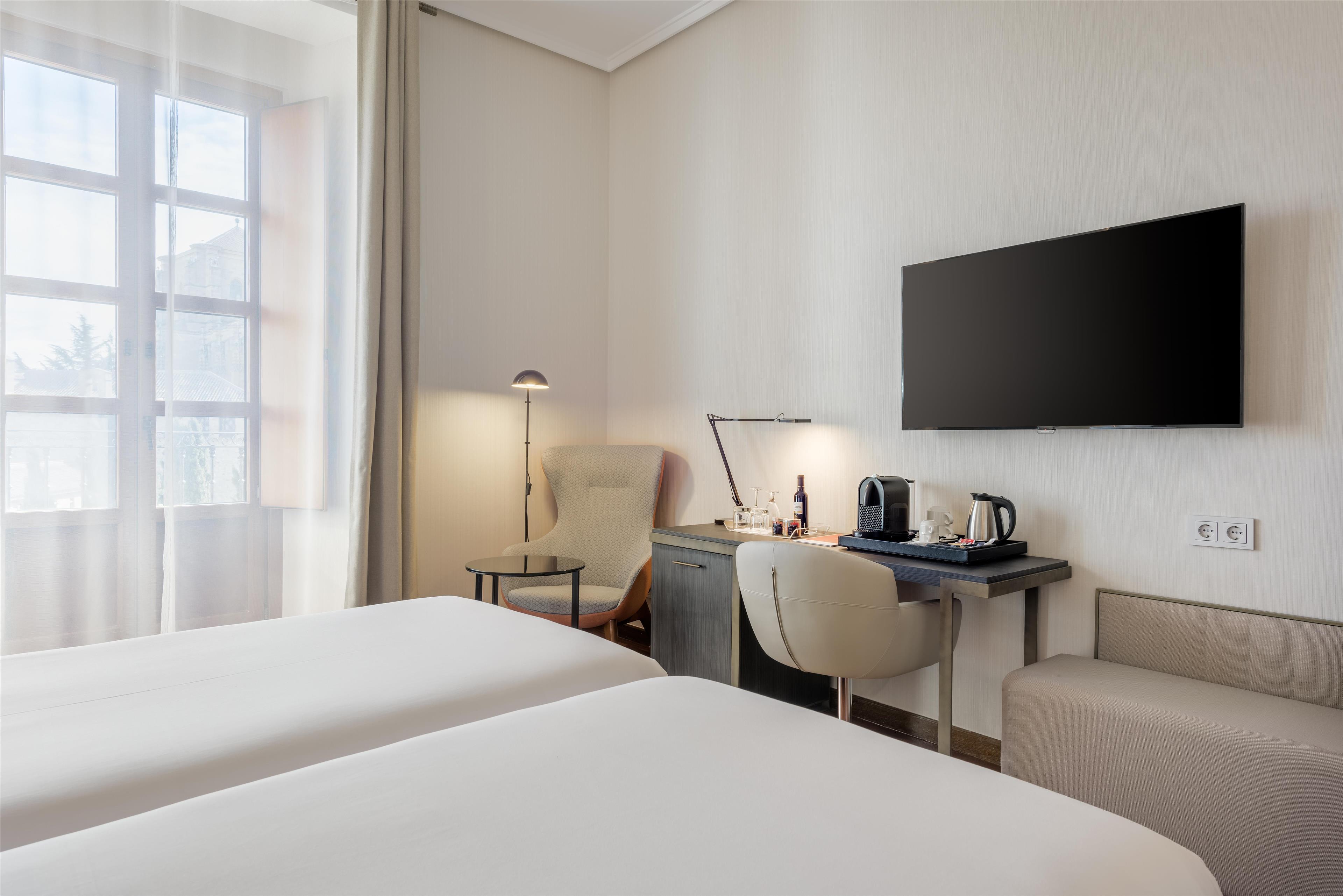 Double Superior with Views