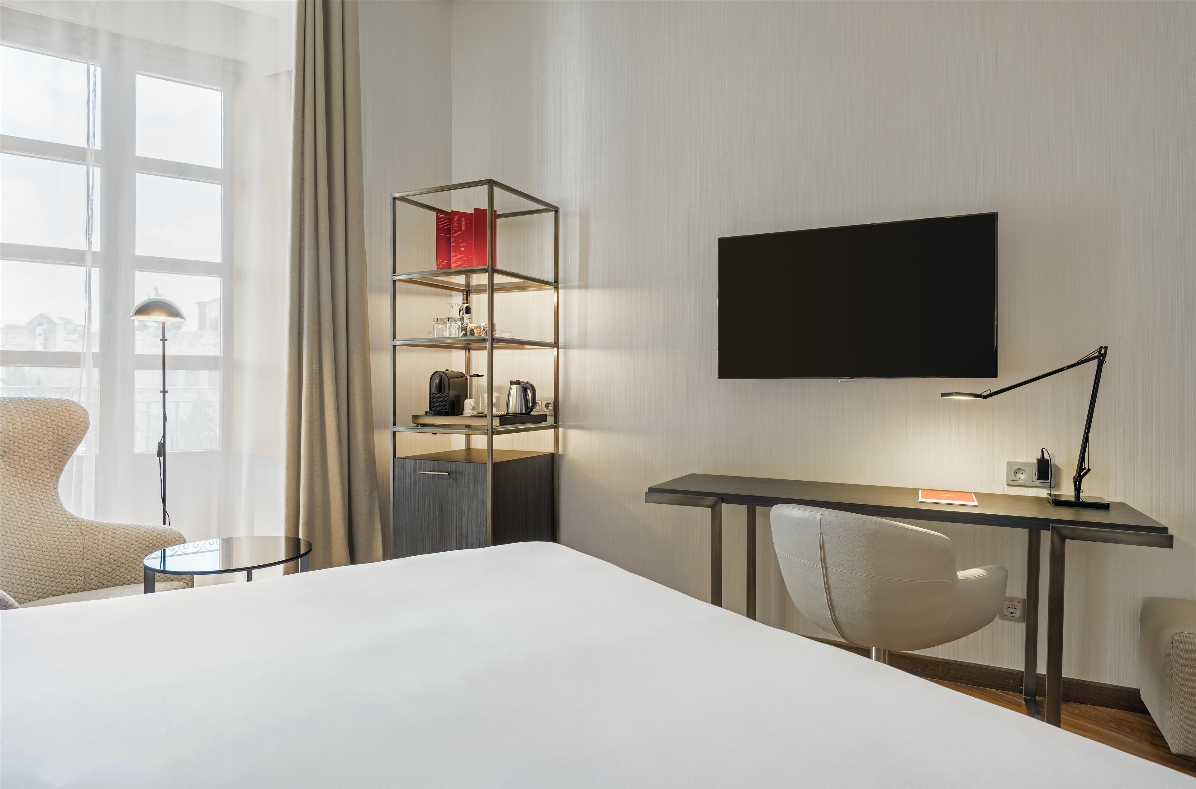 Double Superior with Views