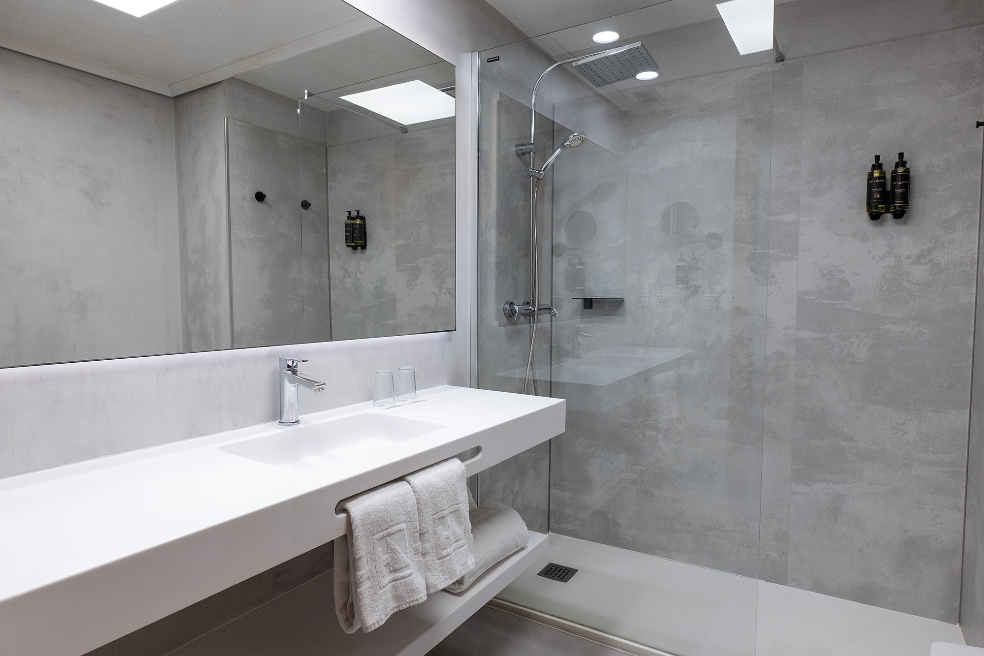 Double or Twin Deluxe