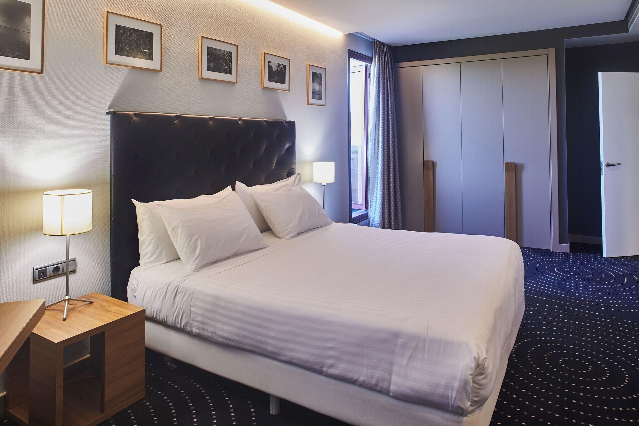 Suite City View King Bed