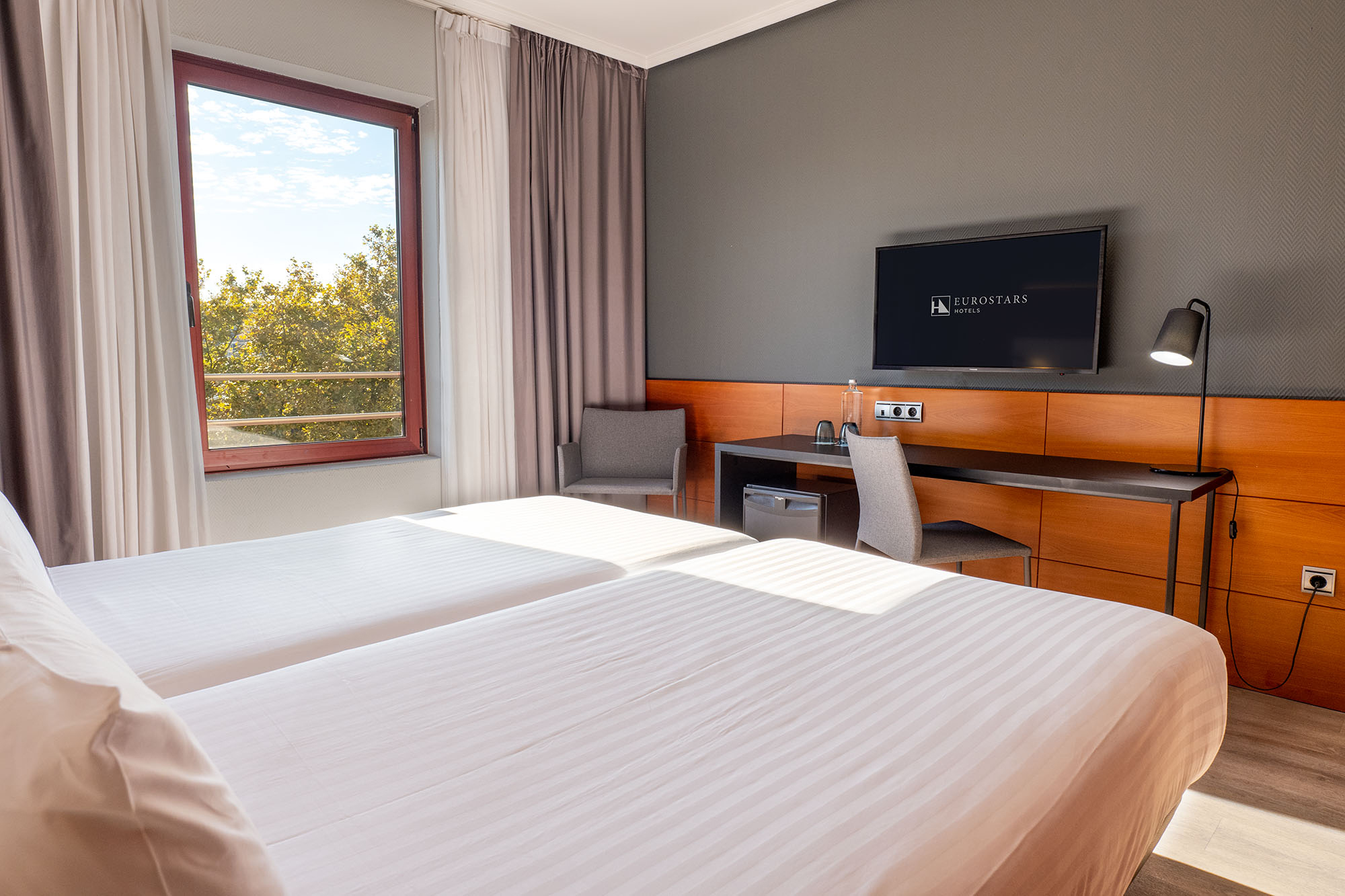 Double or Twin Deluxe