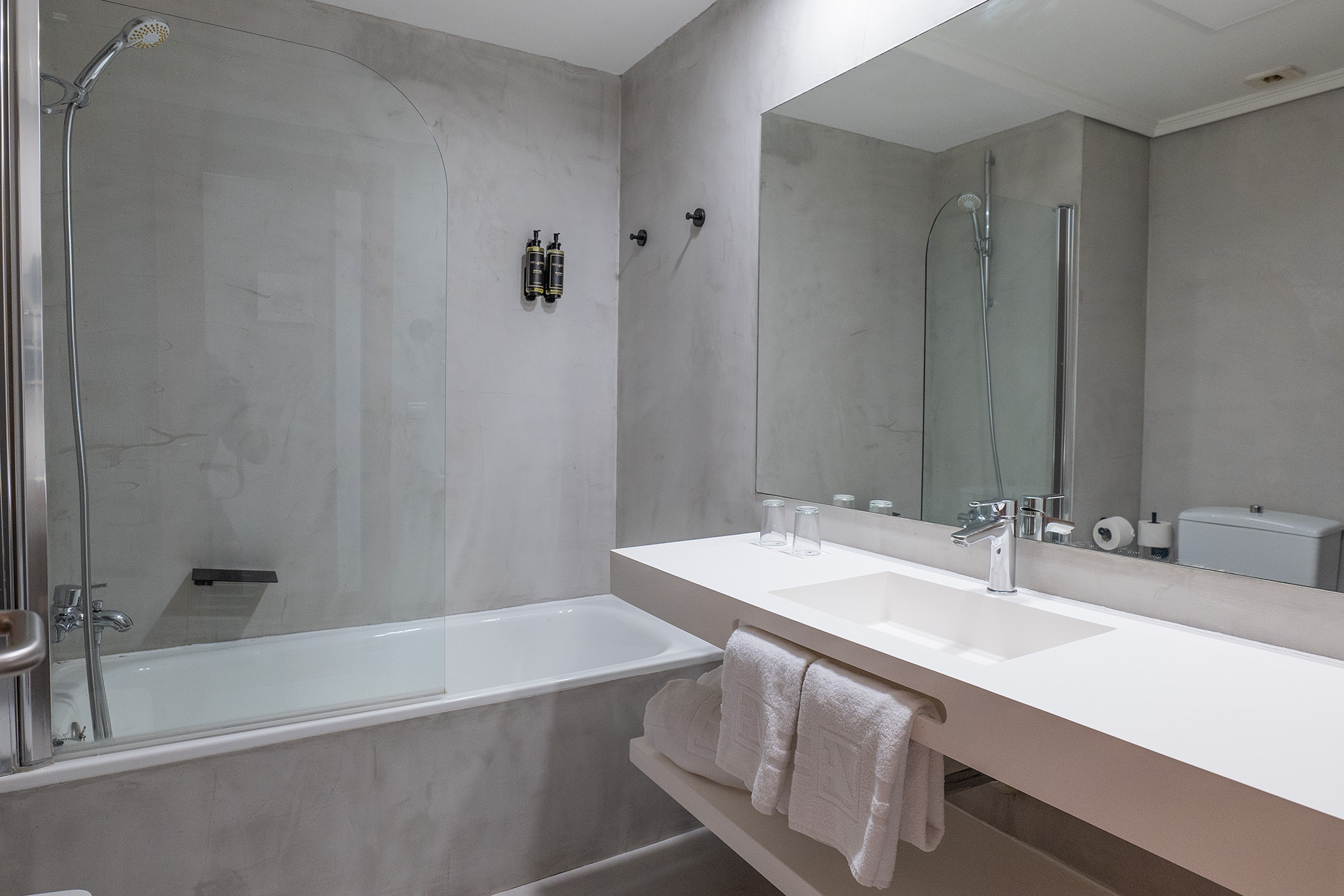 Double or Twin Deluxe