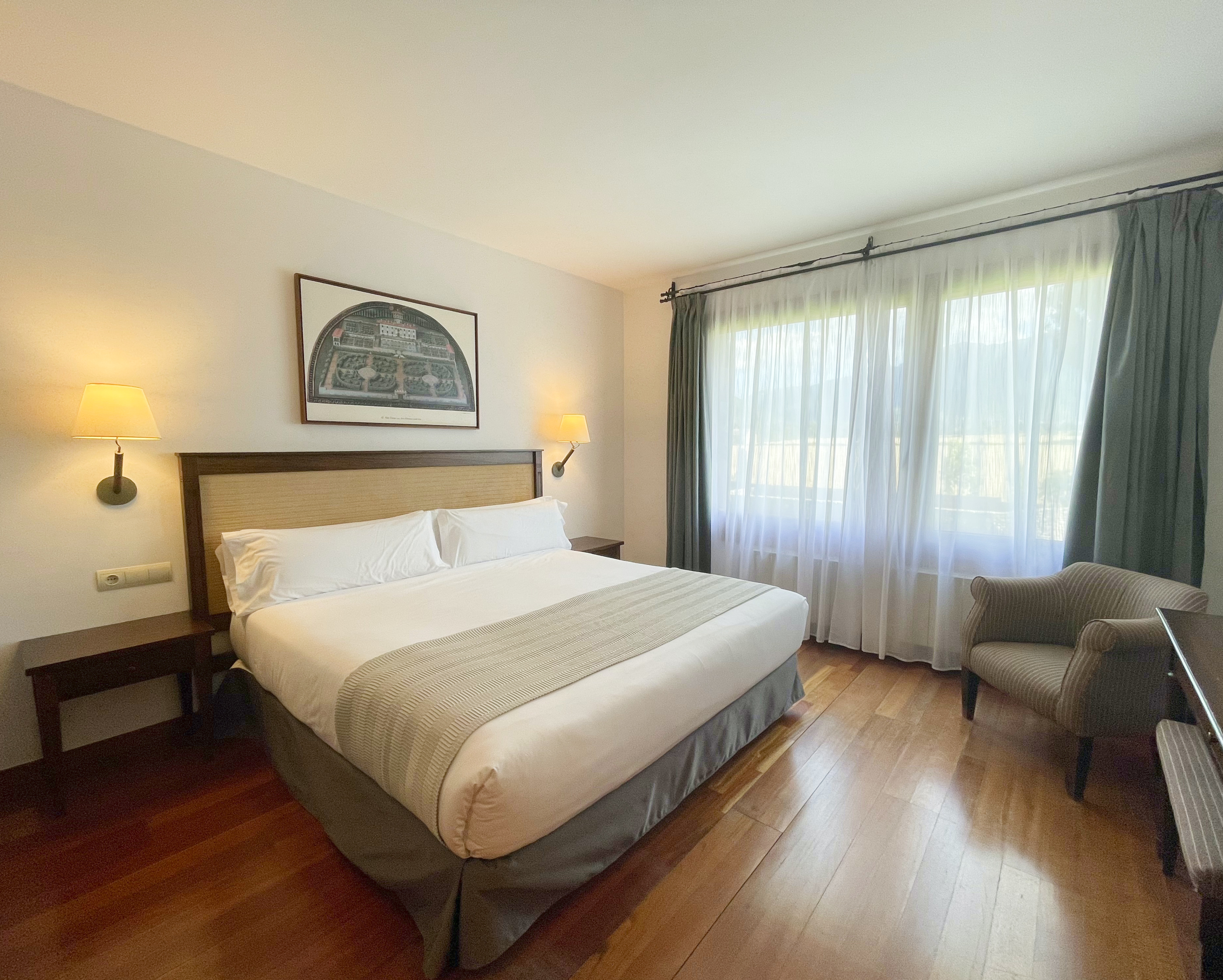 Double or Twin Standard