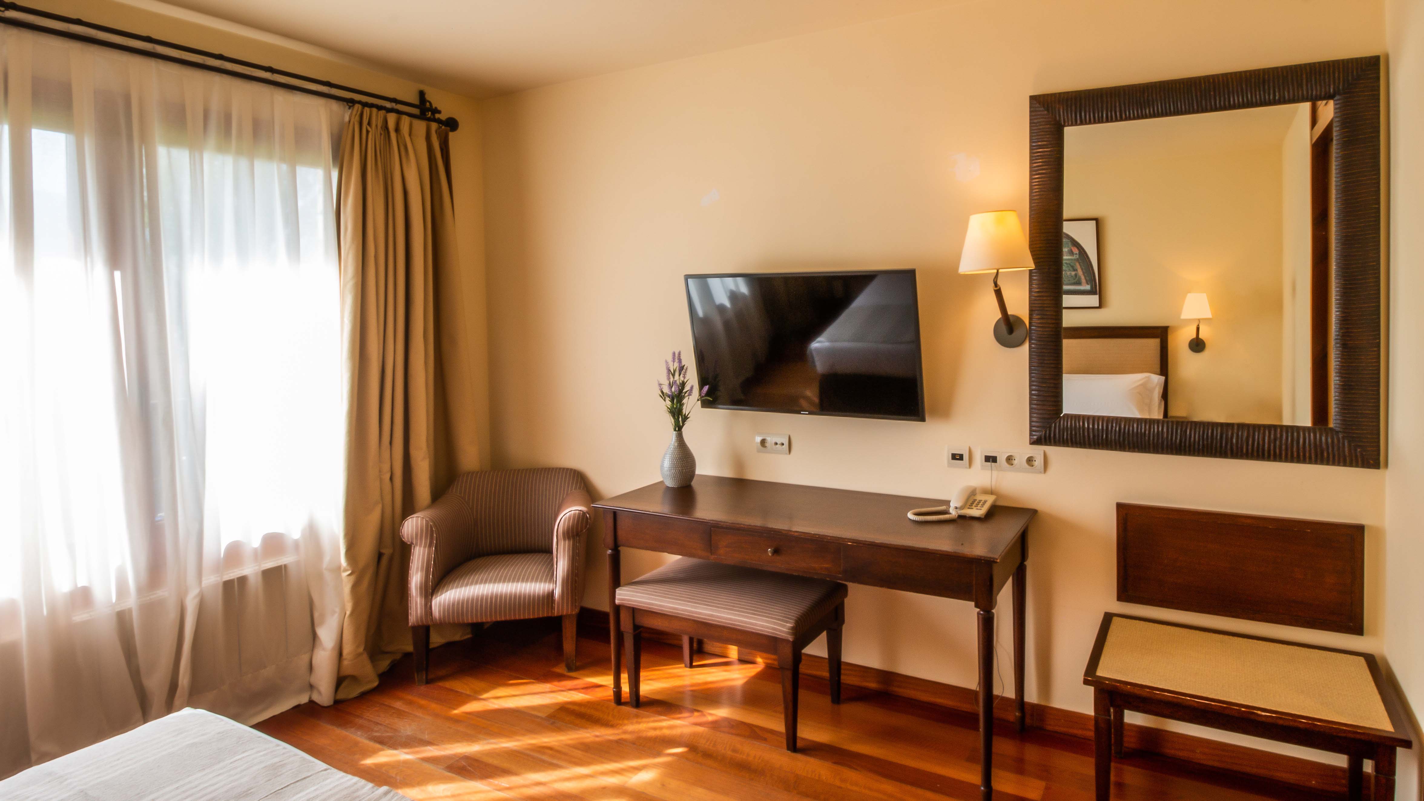 Double or Twin Standard