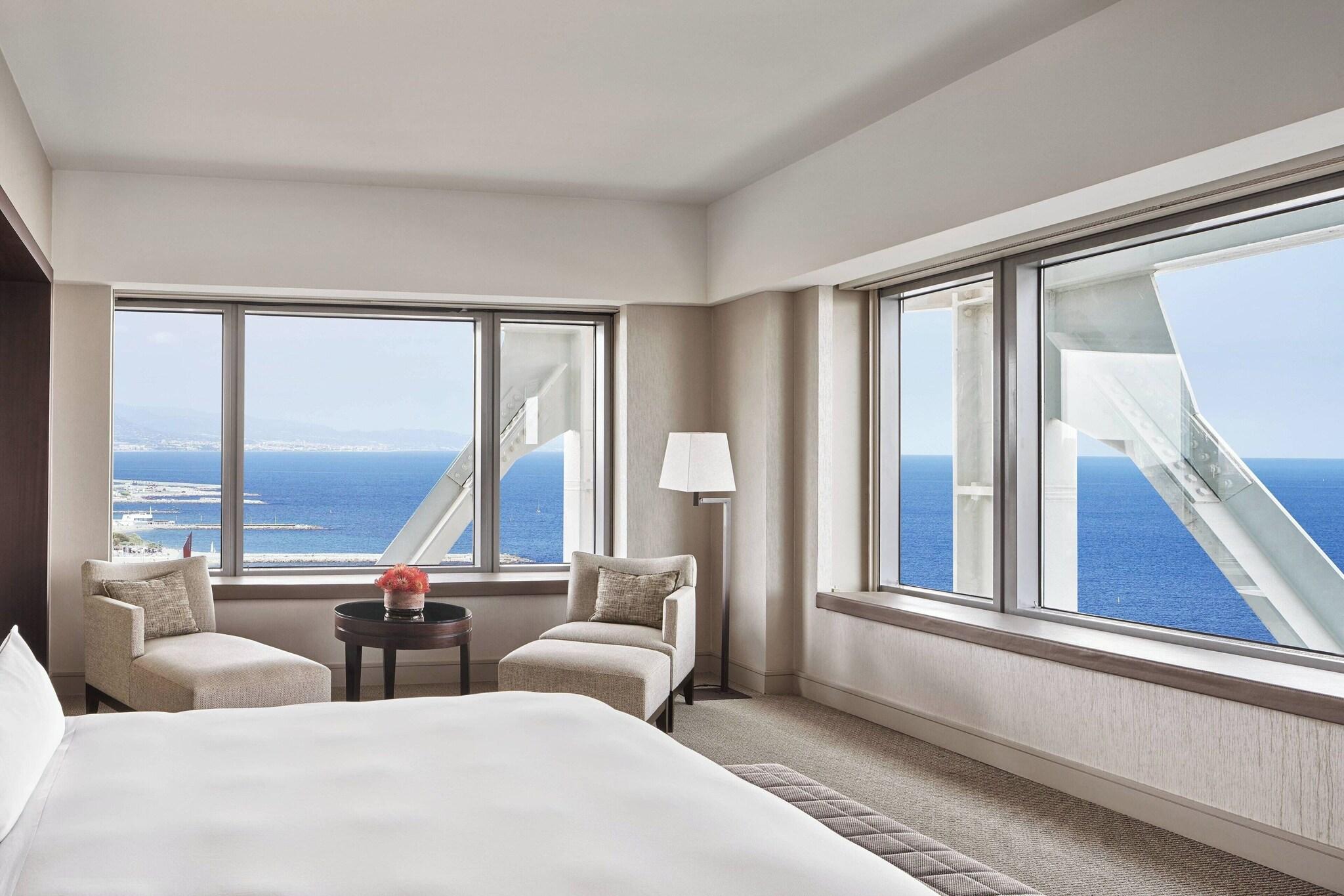 Suite Sea View King Bed