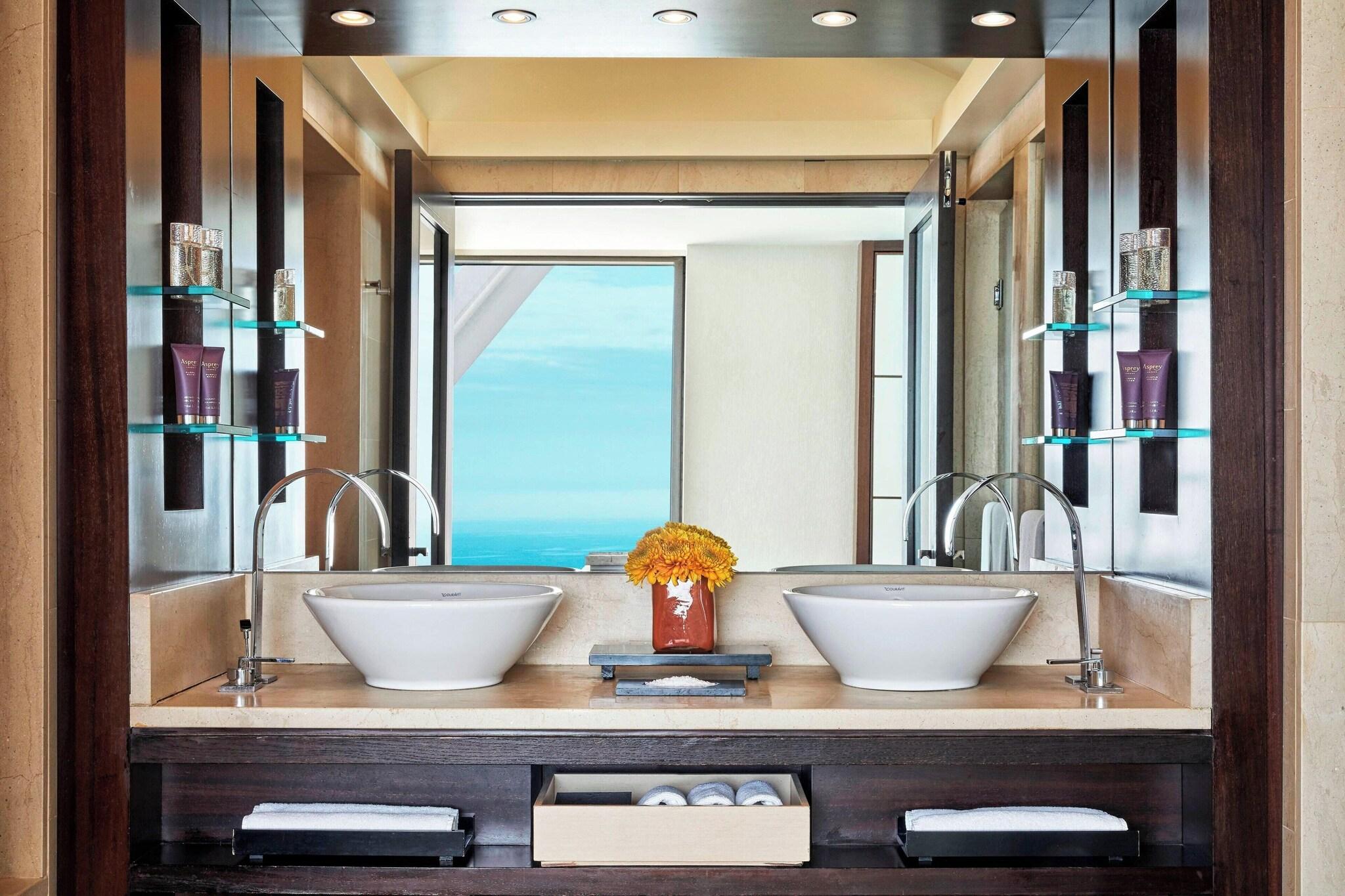 Suite Executive City View