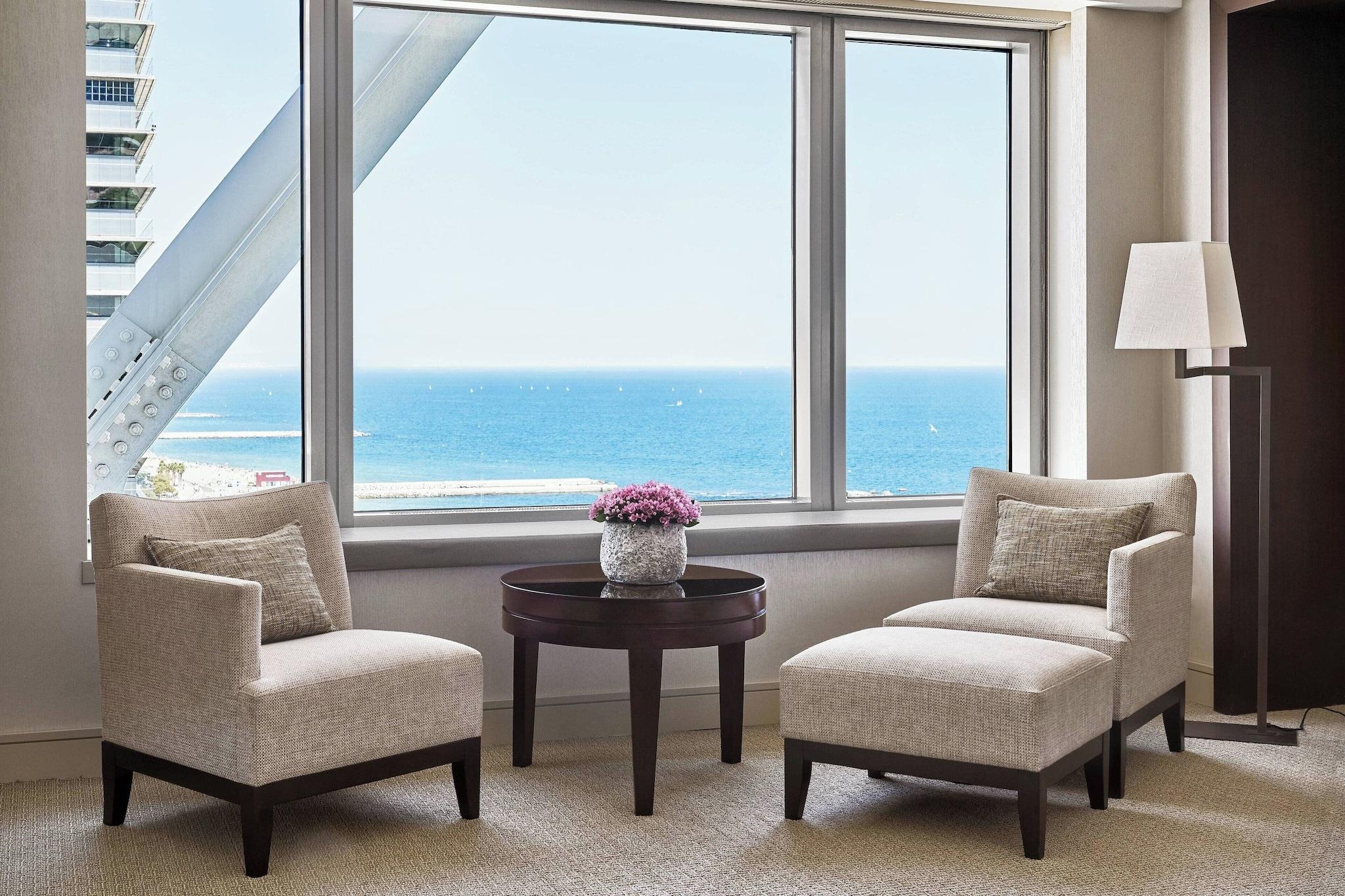 Double Club King Bed