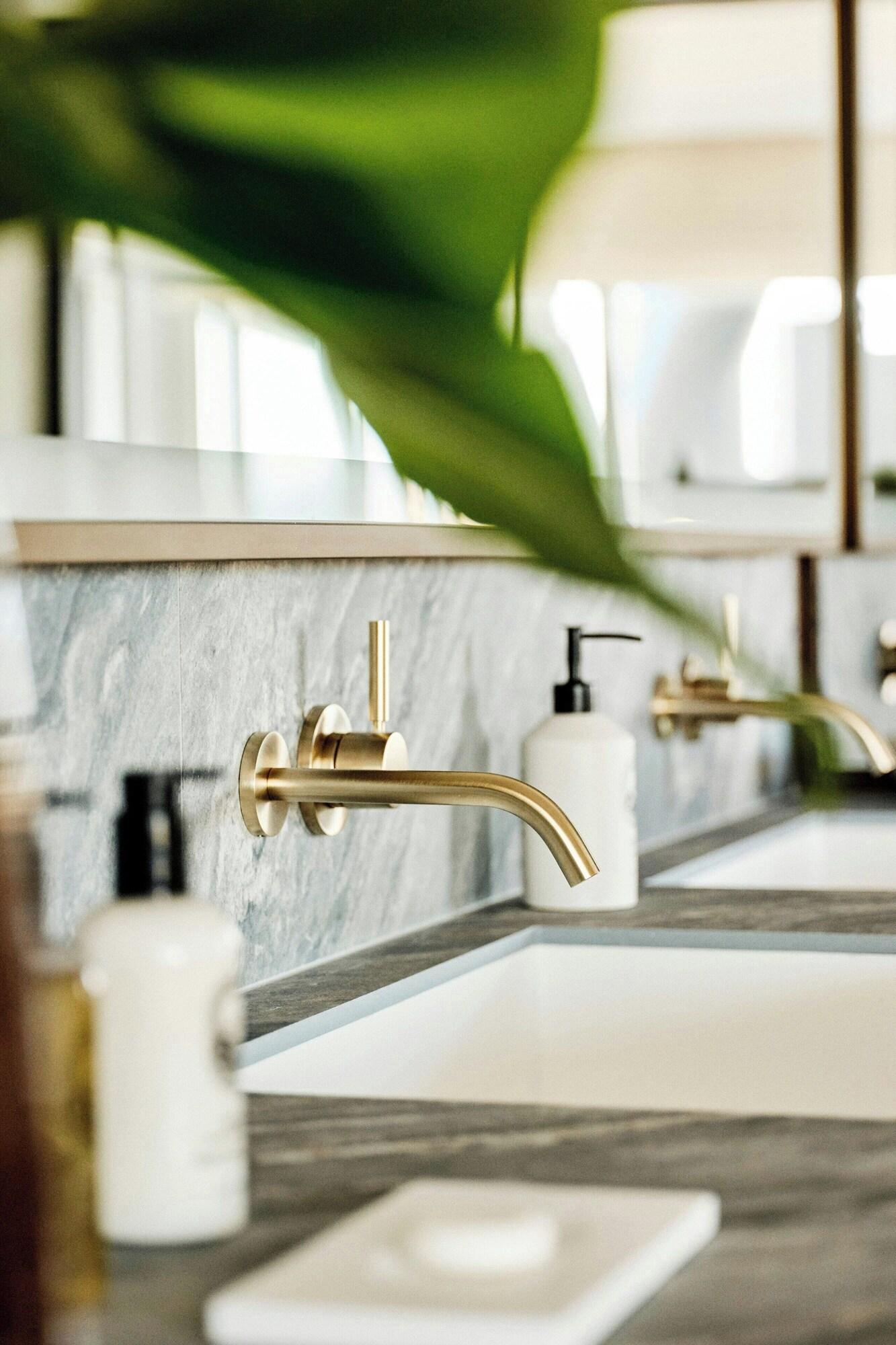 Quadruple Two Double Beds