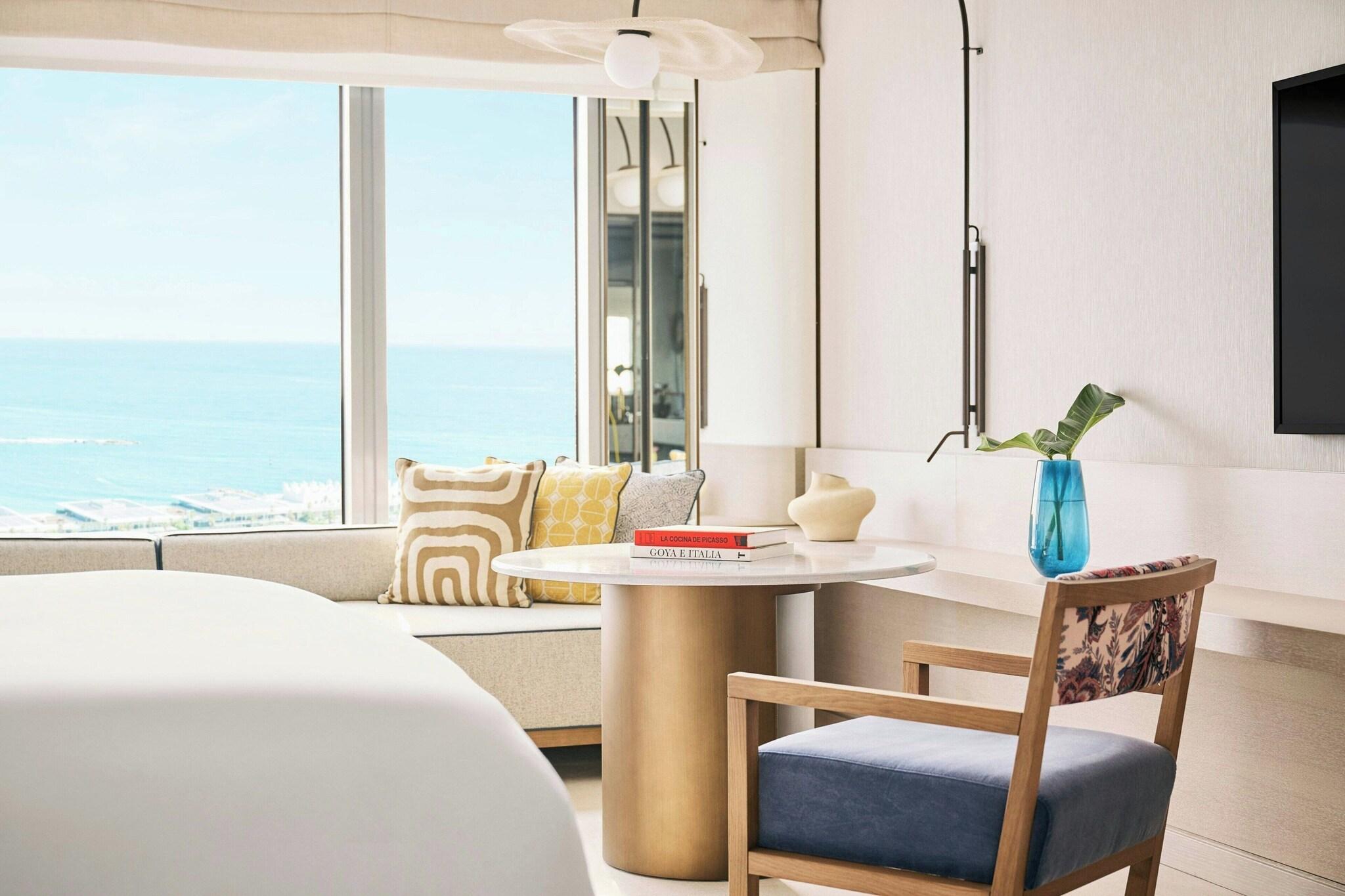 Double Sea View King Bed