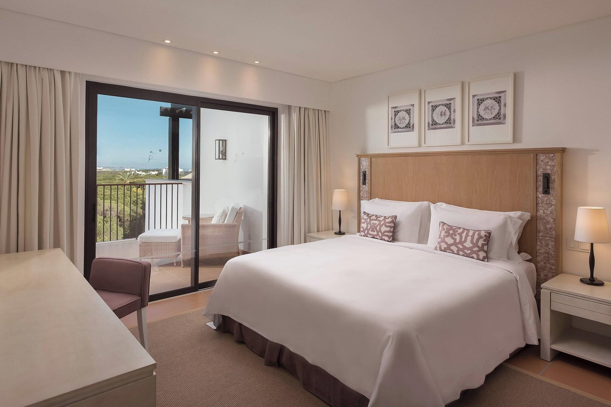 Suite Queen Size Bed