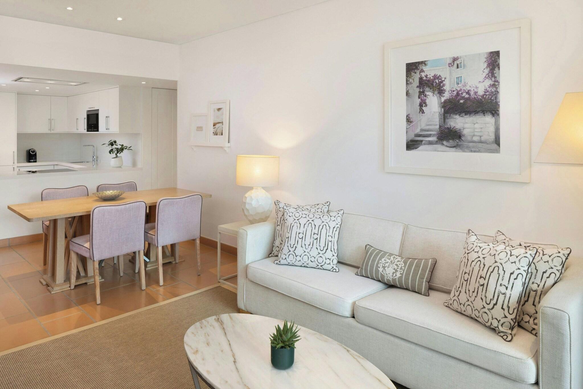 Suite Queen Size Bed