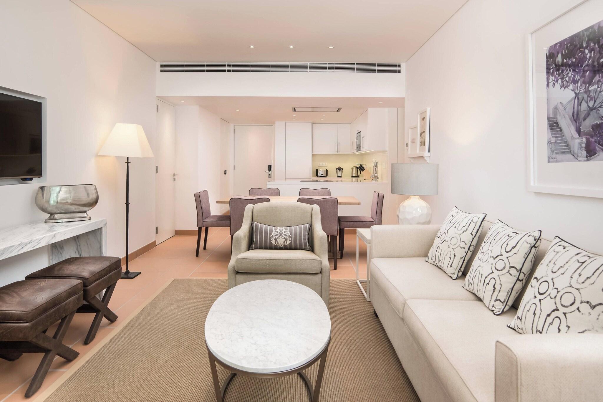 Suite Pool View One Bedroom