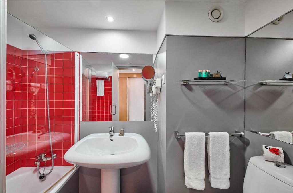 Double or Twin Economy