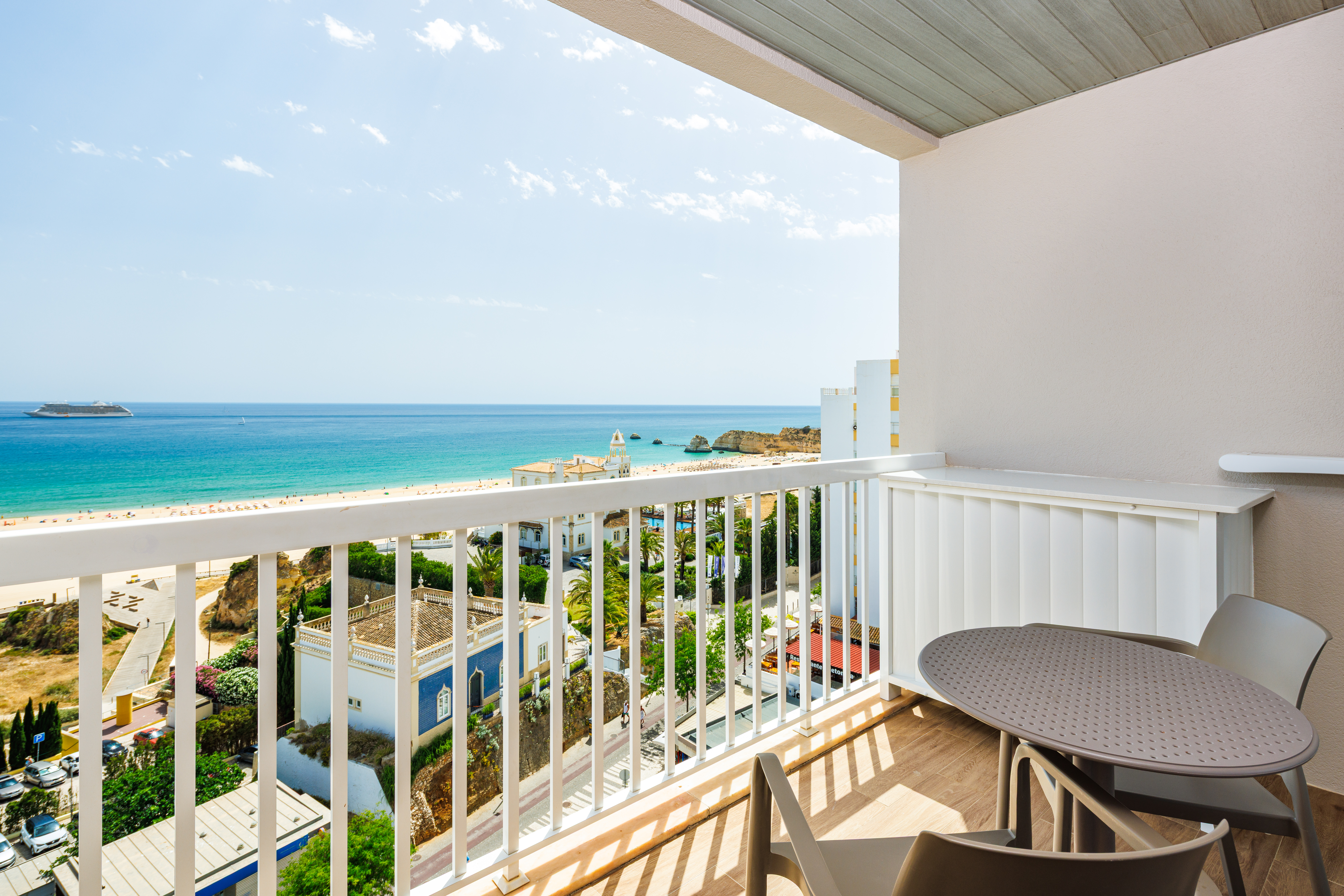 Double or Twin Deluxe Sea View