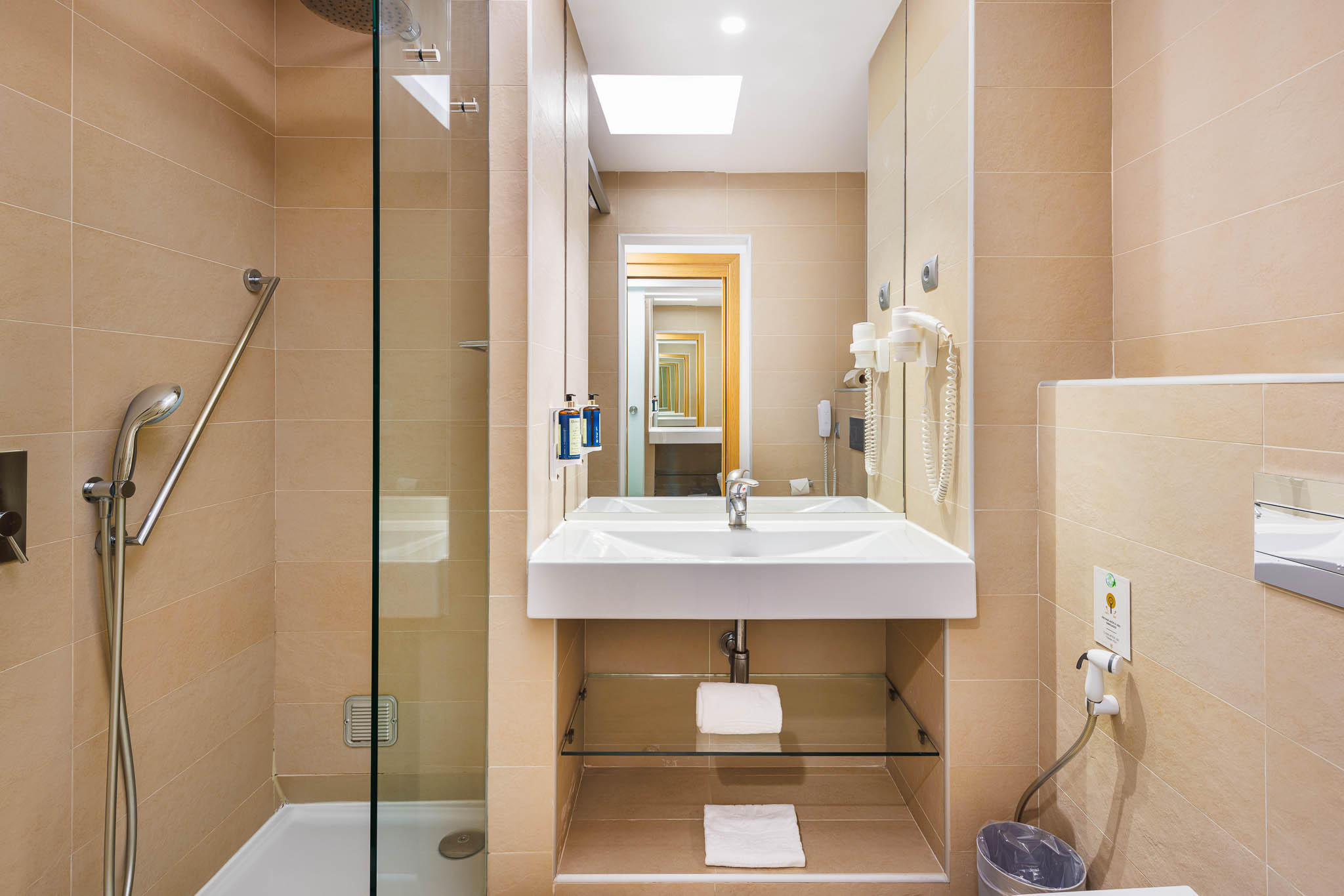 Double or Twin Deluxe Sea View