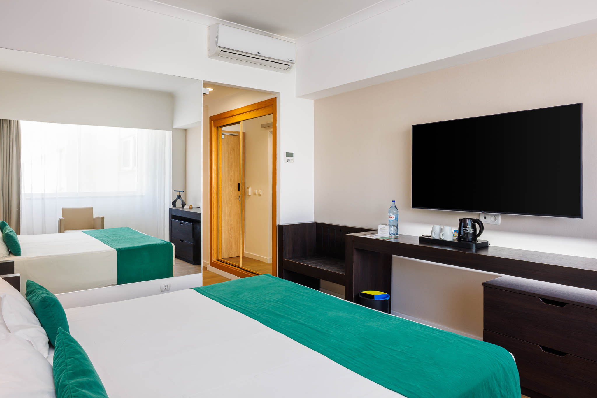 Double Classic Land View