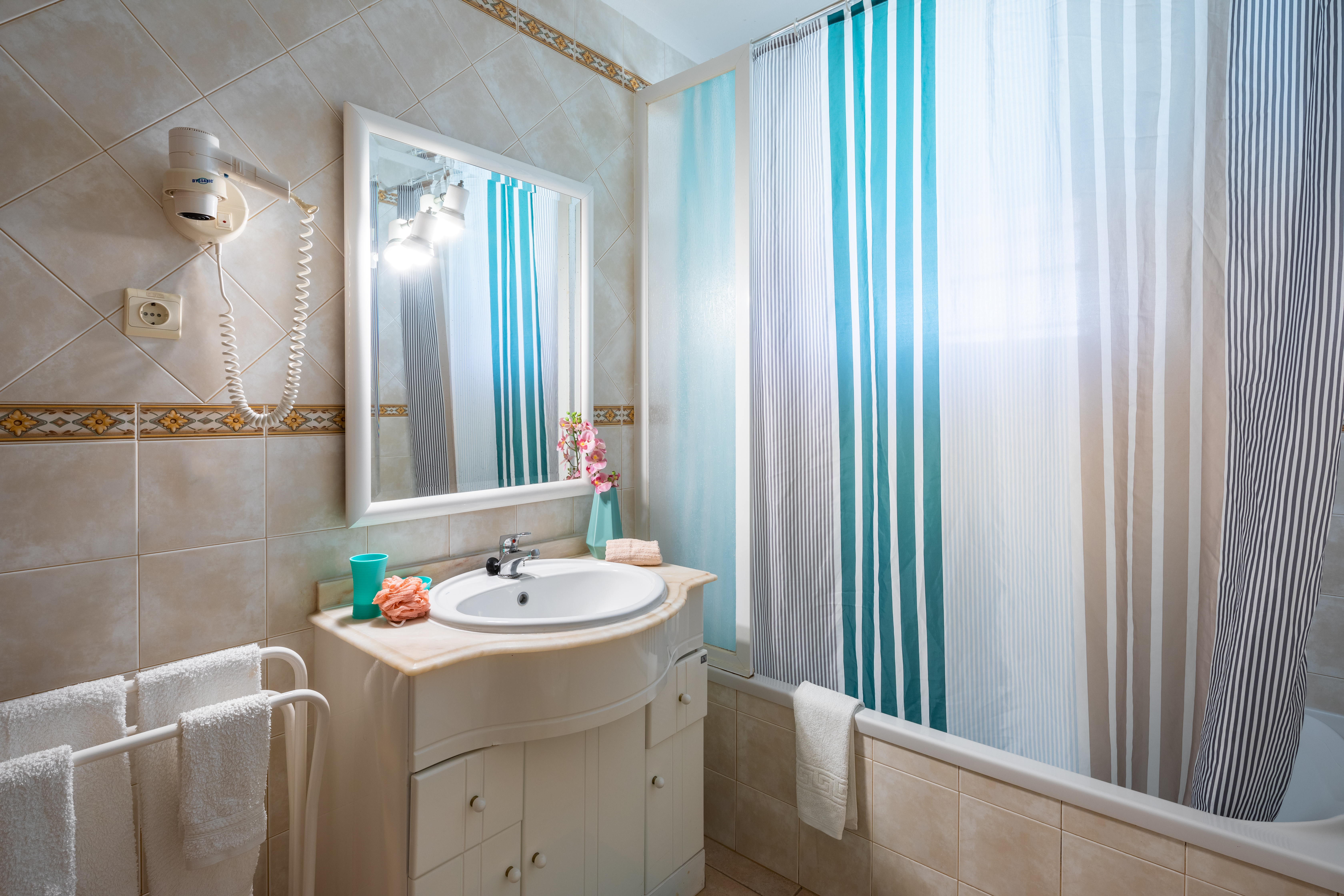 Apartment Two Bedrooms One Bathroom