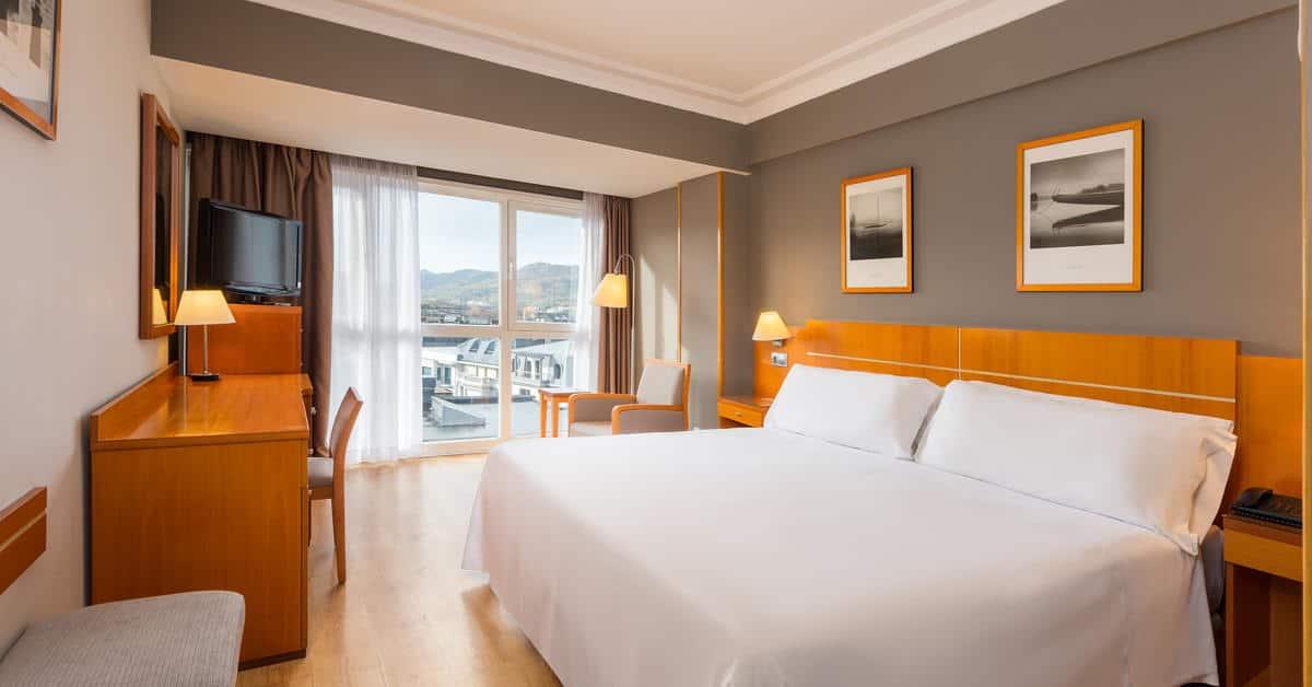 Room Connecting Room