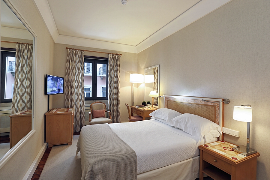 Double or Twin Standard